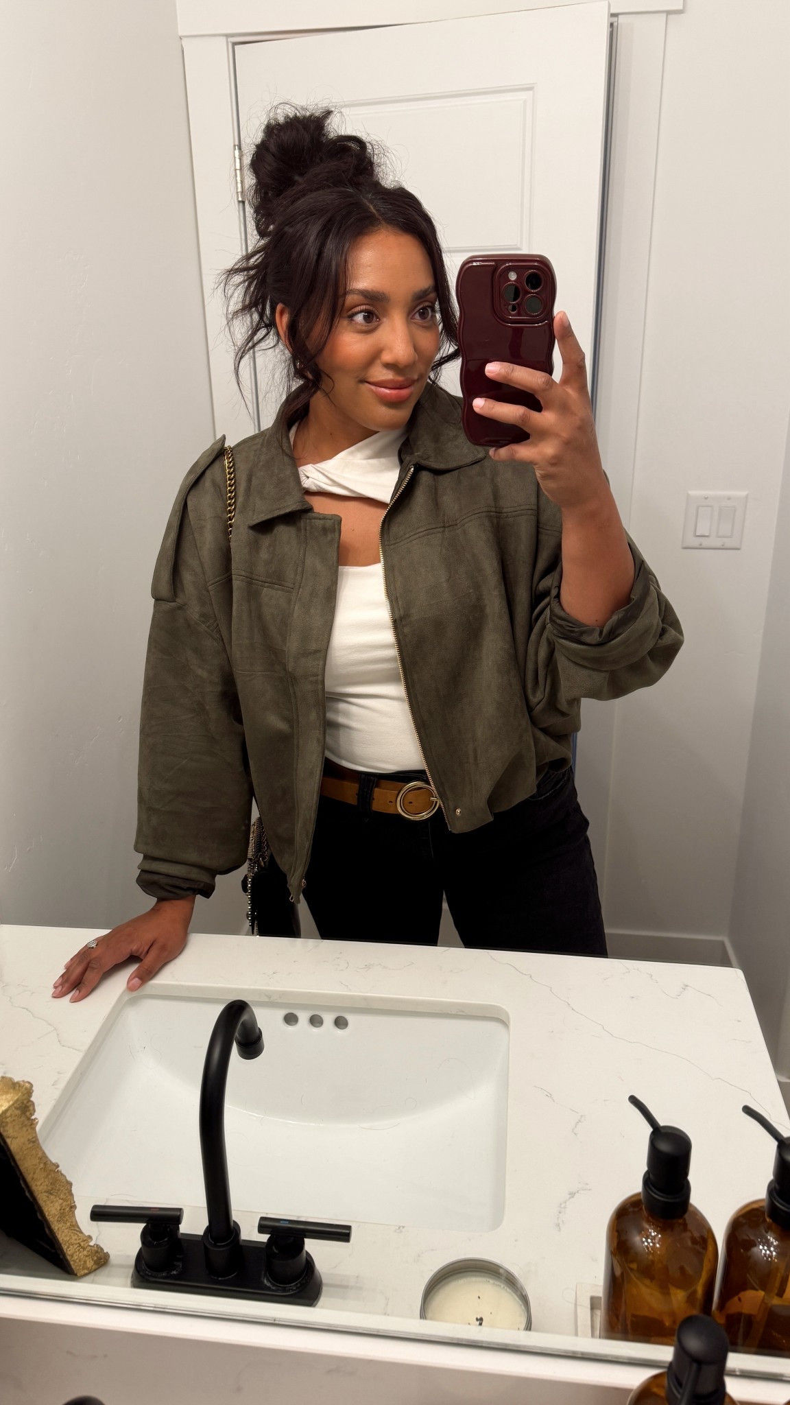 What I wore to a Christmas show last night! L in jacket!

#LTKHoliday #LTKootd #LTKMidsize