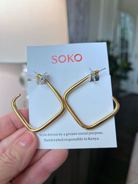 I love the square shape of these lightweight gold hoop earrings! They're the Laini maxi's from SOKO. I've been wearing them with everything and I have so many compliments. They'd make a great gift for mom or the grad too.
#giftideaforher #fashionaccessories #springfinds #outfitidea

#LTKSeasonal #LTKstyletip #LTKGiftGuide