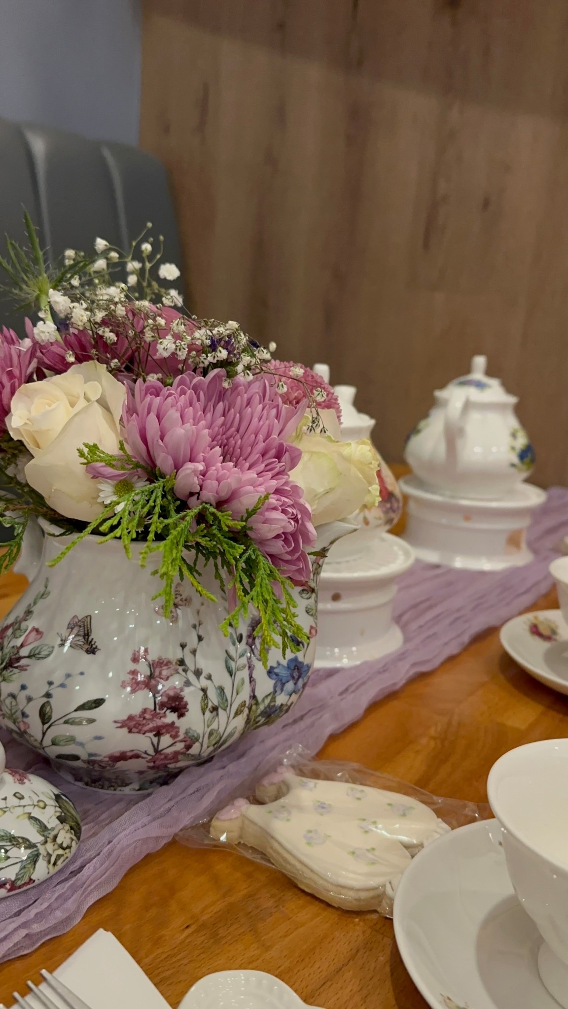 The perfect Mother’s Day, brunch, or spring party decor!! Simple yet so pretty! It elevates any tablescape 
￼#decor

#LTKSeasonal #LTKvlog #LTKdayinmylife