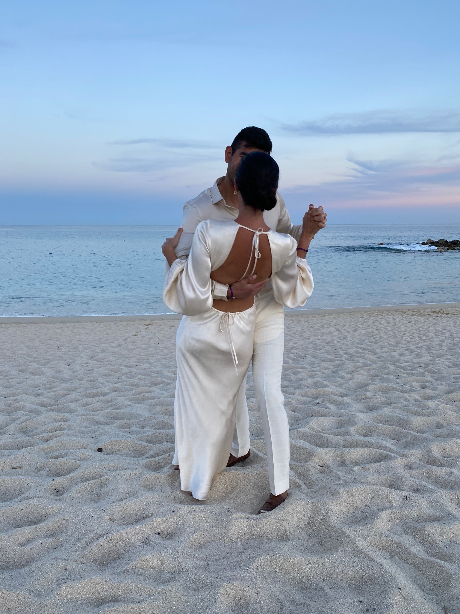 Honored that so many bloggers have tried to recreate portions of our Cabo wedding weekend 👀 😘 linking satin white dresses for all the actual bride girliesss

July 2024

#LTKFindsUnder50 #LTKFindsUnder100 #LTKTravel