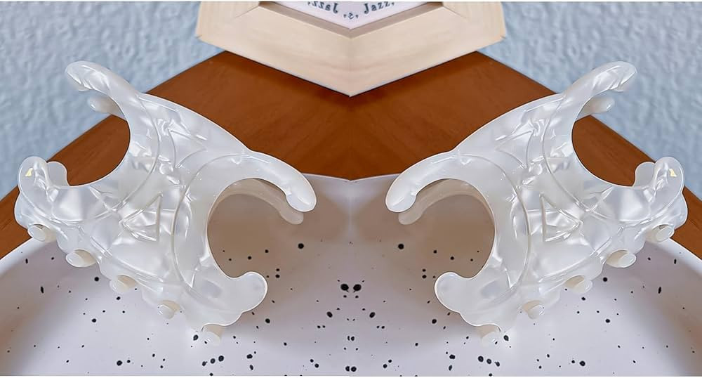 MISS-BB 2 Pieces Butterfly Hair Clips,Butterfly Claw Clips,Fashion Accessories,Headdress Hair Acc... | Amazon (US)