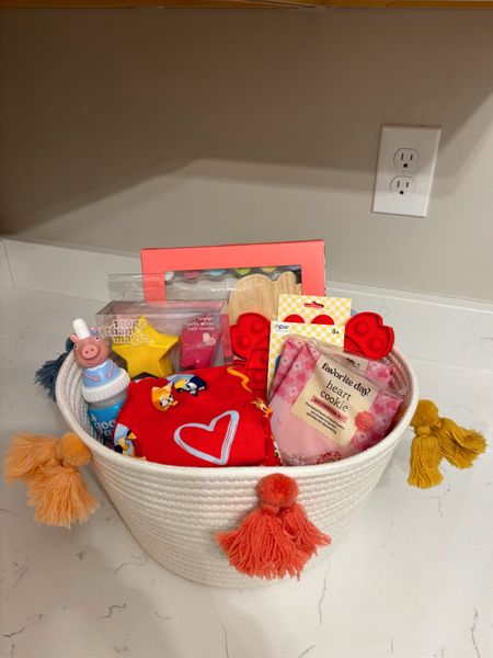 Toddler V-day basket. 💘💌🩷✨

#LTKkids #LTKSeasonal #LTKfamily
