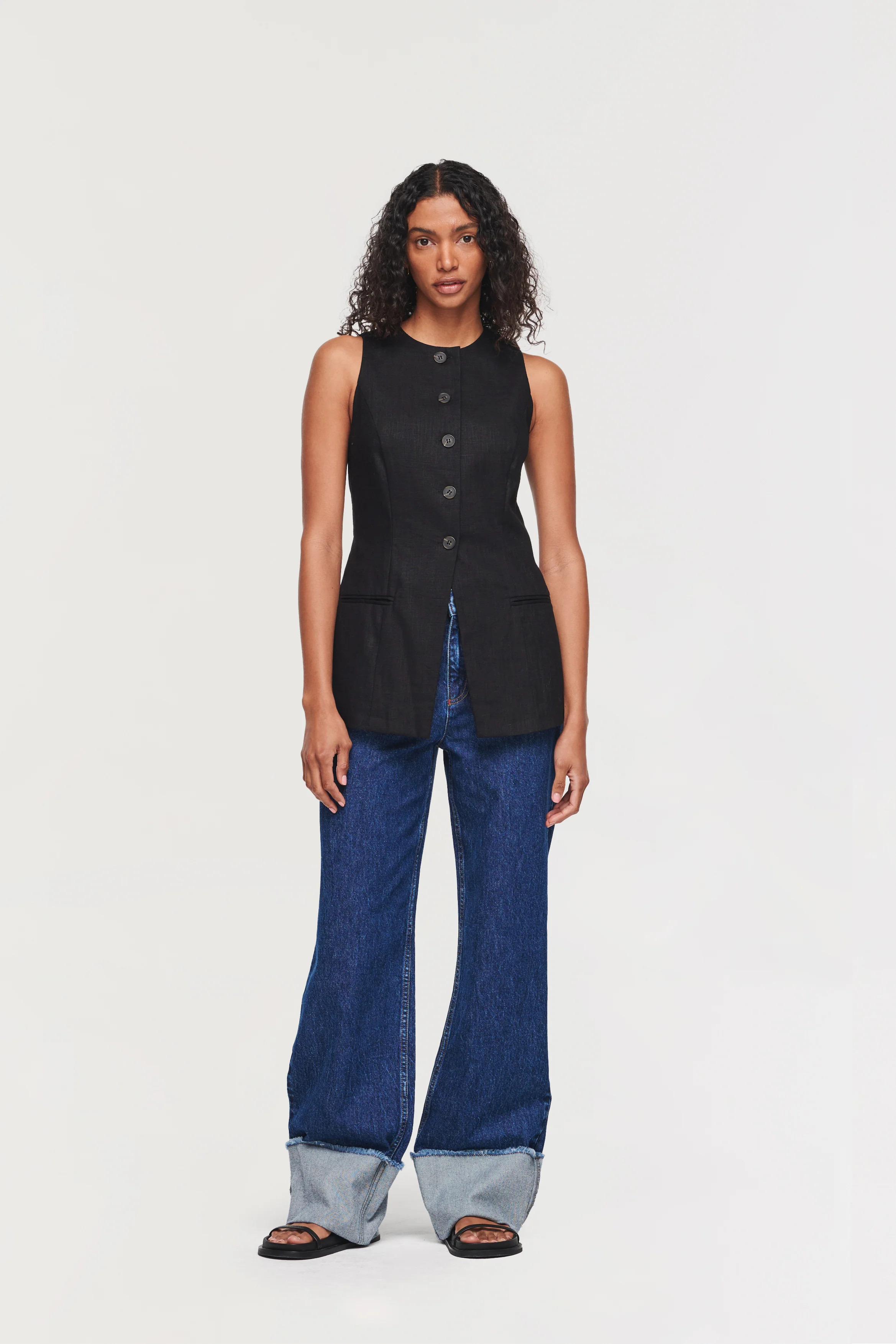 Leo | Long Line waistcoat in Black Linen | ALIGNE | ALIGNE USA
