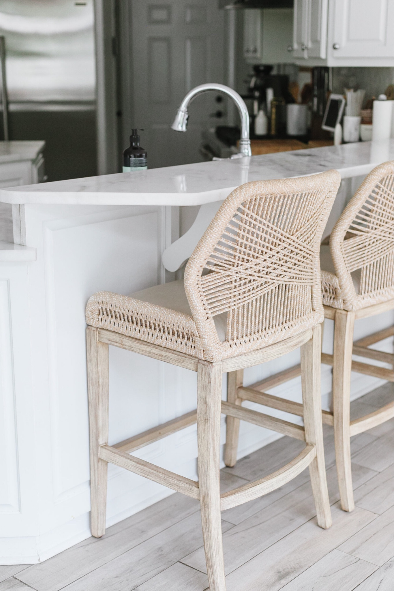 Kitchen Essentials 🌿

kitchen essentials // kitchen decor // kitchen must haves // home finds // home essentials // aesthetic home finds

#LTKSeasonal #LTKHome #LTKFindsUnder100