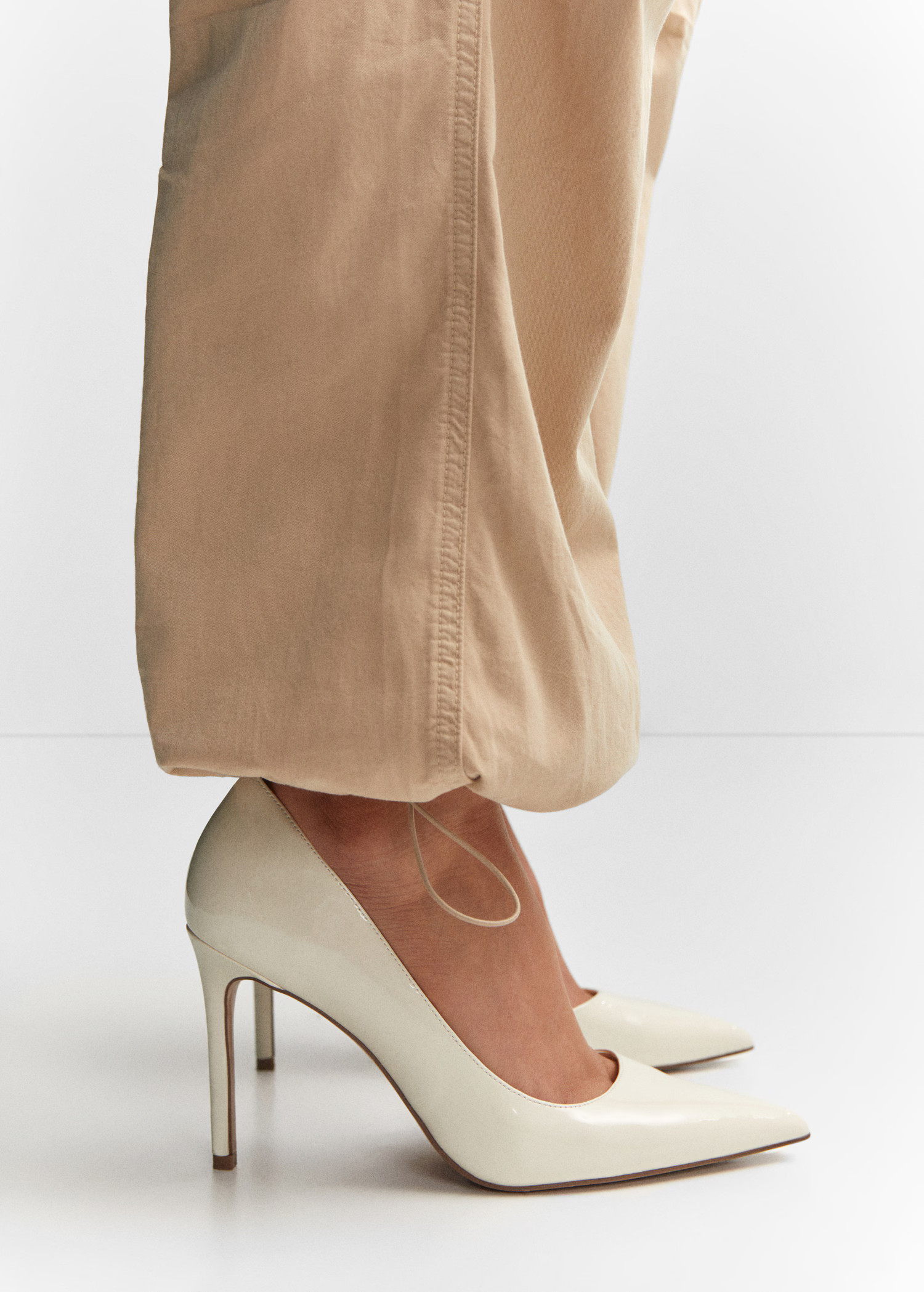 Asymmetrical heeled shoes | Mango (US/MX/AU)
