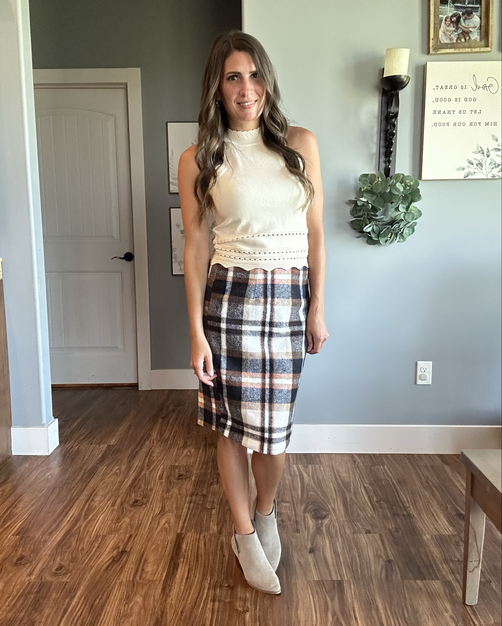 This plaid skirt 🤩
Perfect for a fall family shoot! 

#LTKFallSale #LTKSeasonal #LTKFindsUnder50