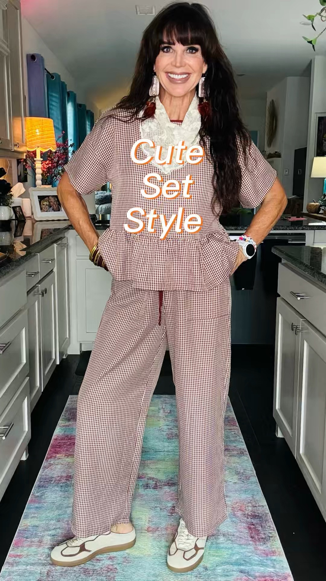No worries about what to wear when you have a cute set on hand!  This one comes in 3 colors and can be dressed up or down!  I just added a lace bandana and slip on sneakers.  Done! ✅