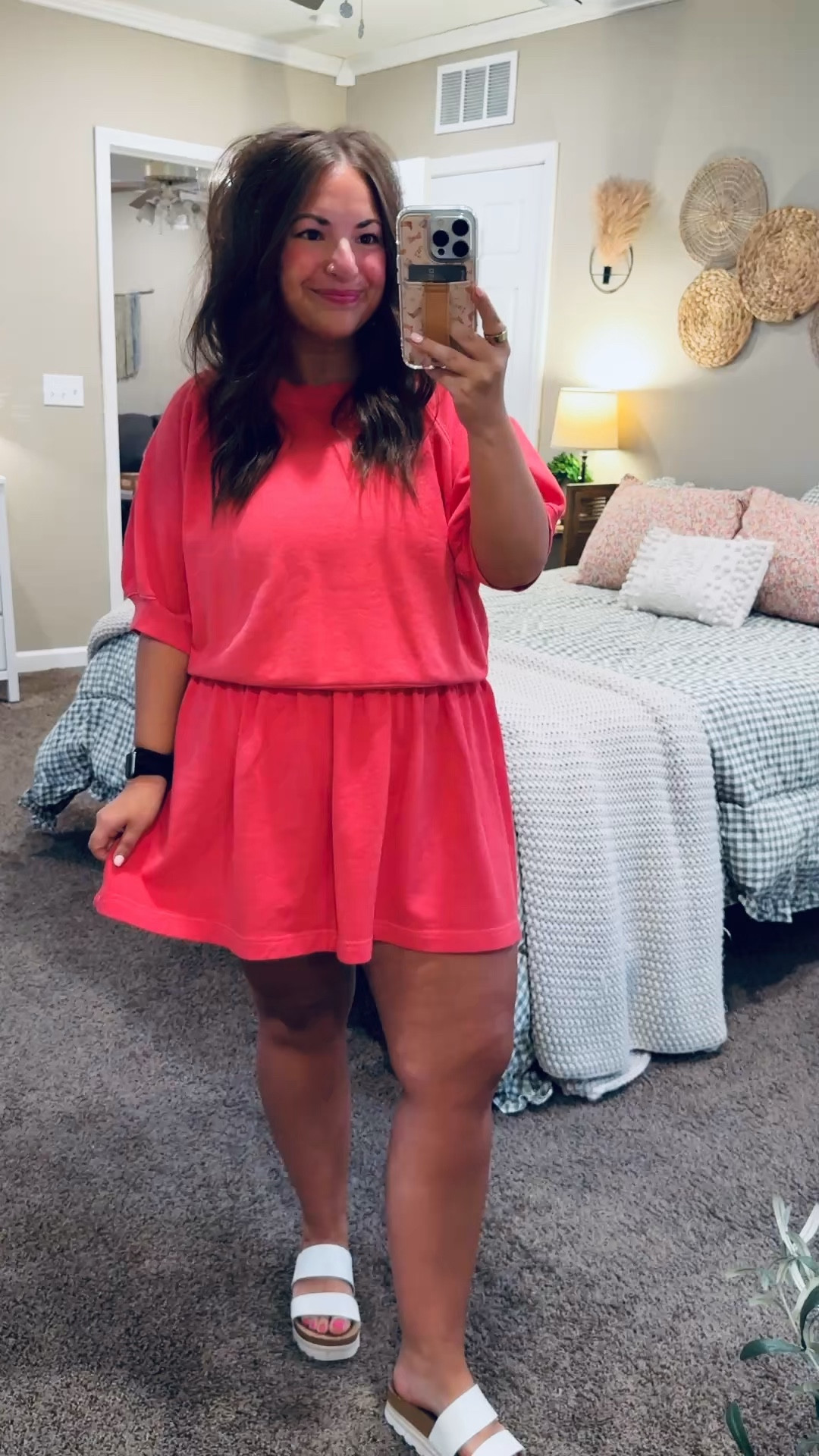 One set, endless ways to style 🤍 loving this tee + skirt combo!

sandals: fit true to size // wearing a 5
skirt: fits true to size // wearing a large
top: fits true to size (very cropped fit) // wearing a large 

 