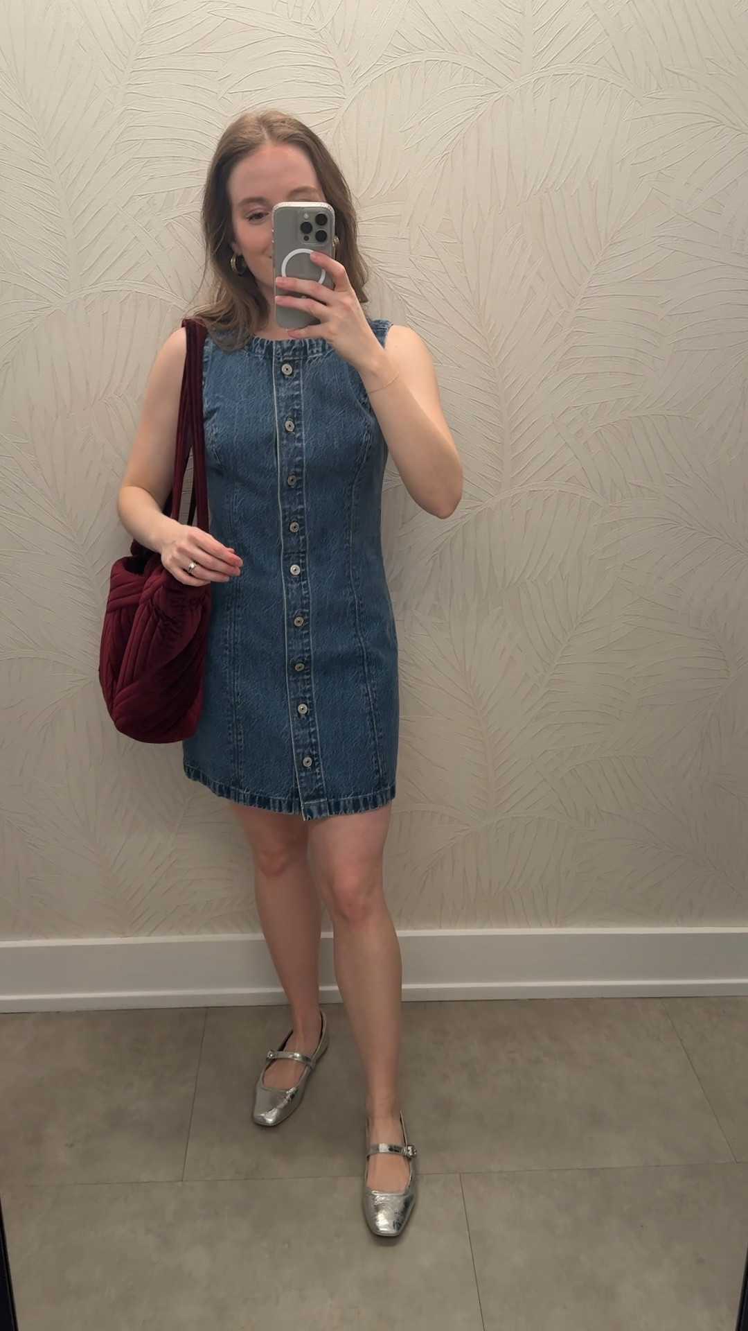 Wow this Abercrombie denim dress is such a win! Love that it’s not too tight and the stitching really accentuates your curves!
Xs regular 
#denimdress

#LTKStyleTip #LTKWatchNow #LTKSeasonal