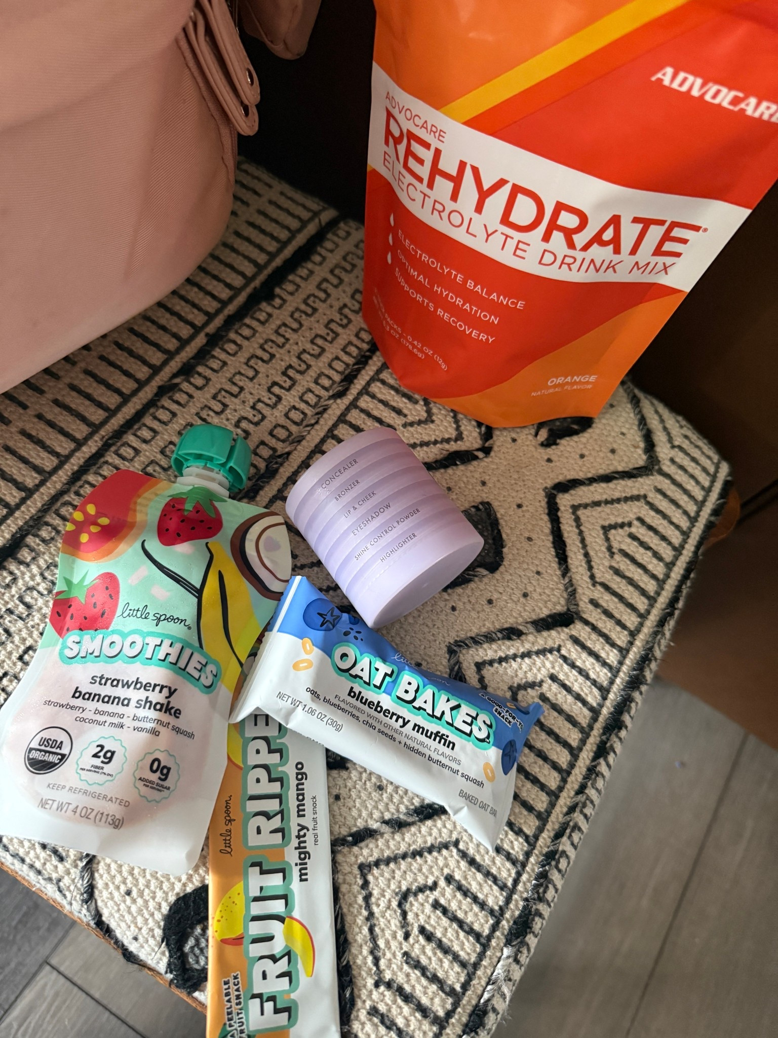 On the go Mom! 

@advocare
#AdvoCare, #AdvoCarePartner #Rehydrate #madeformore #ad