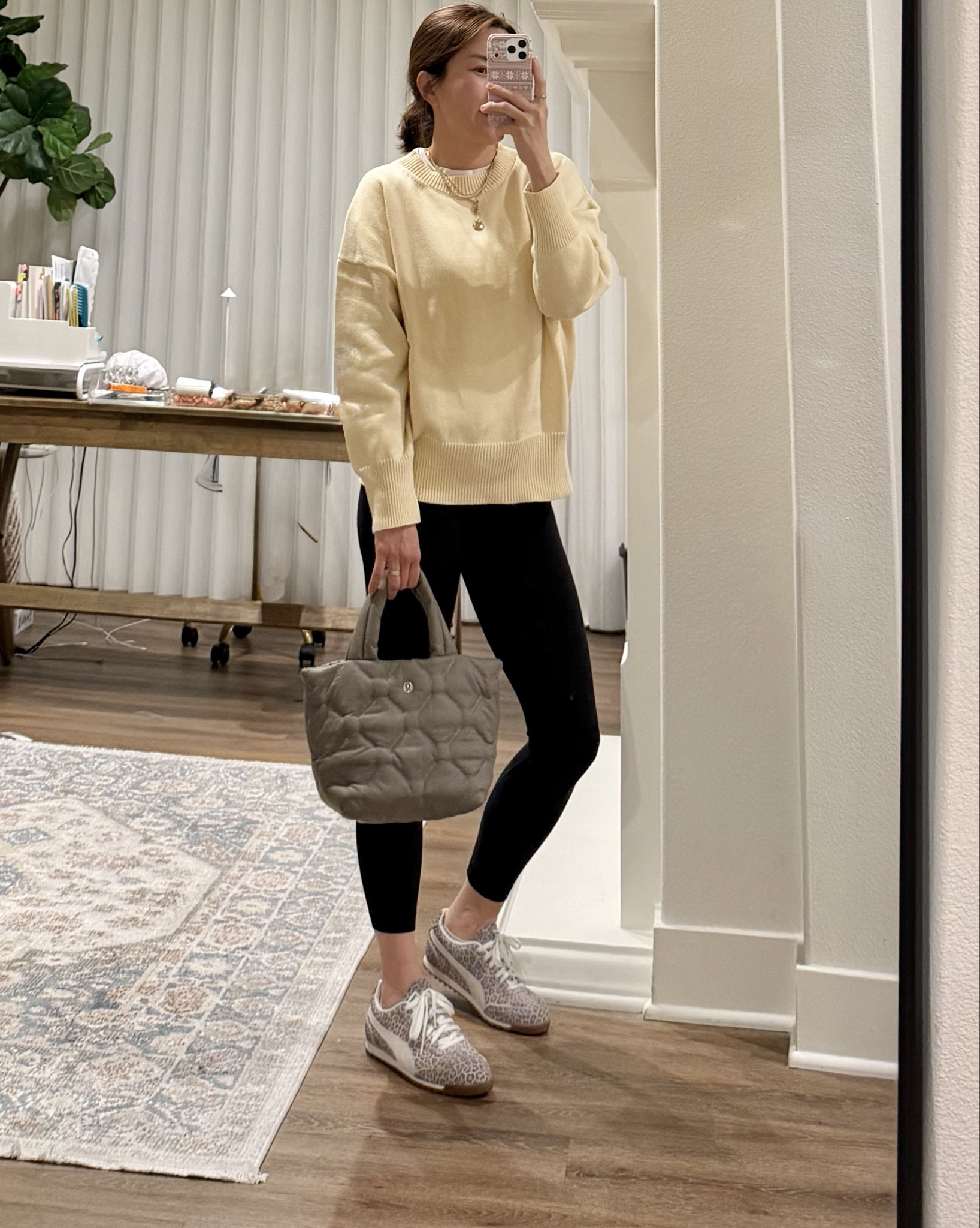 top size XS 
bottom size 4

#LTKmomlife #LTKActive #LTKPetite