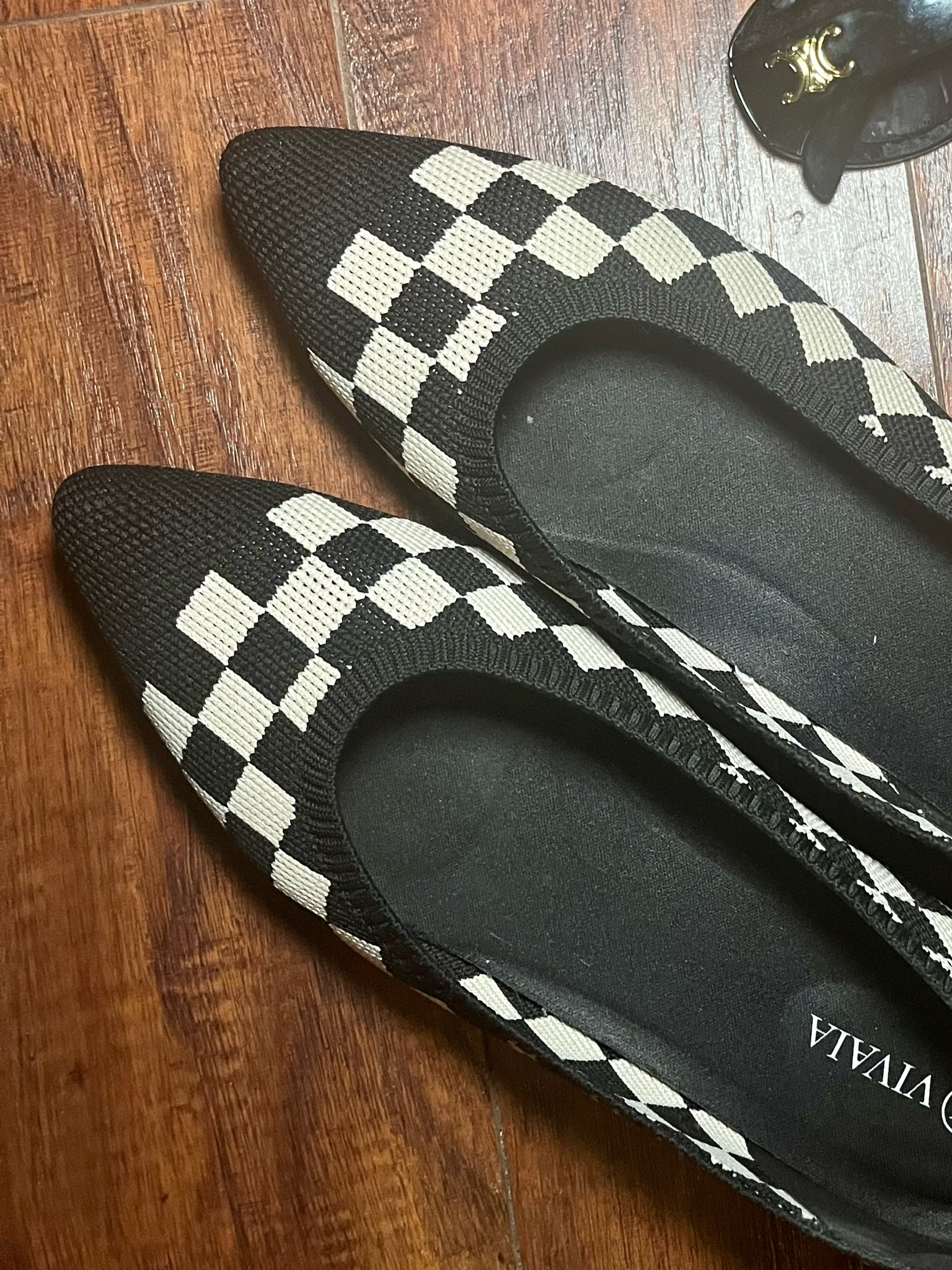 The comfiest ballet flats with built in ankle padding, Available in so many colors and prints.

Runs TTS

#LTKshoecrush #LTKstyletip #LTKsalealert