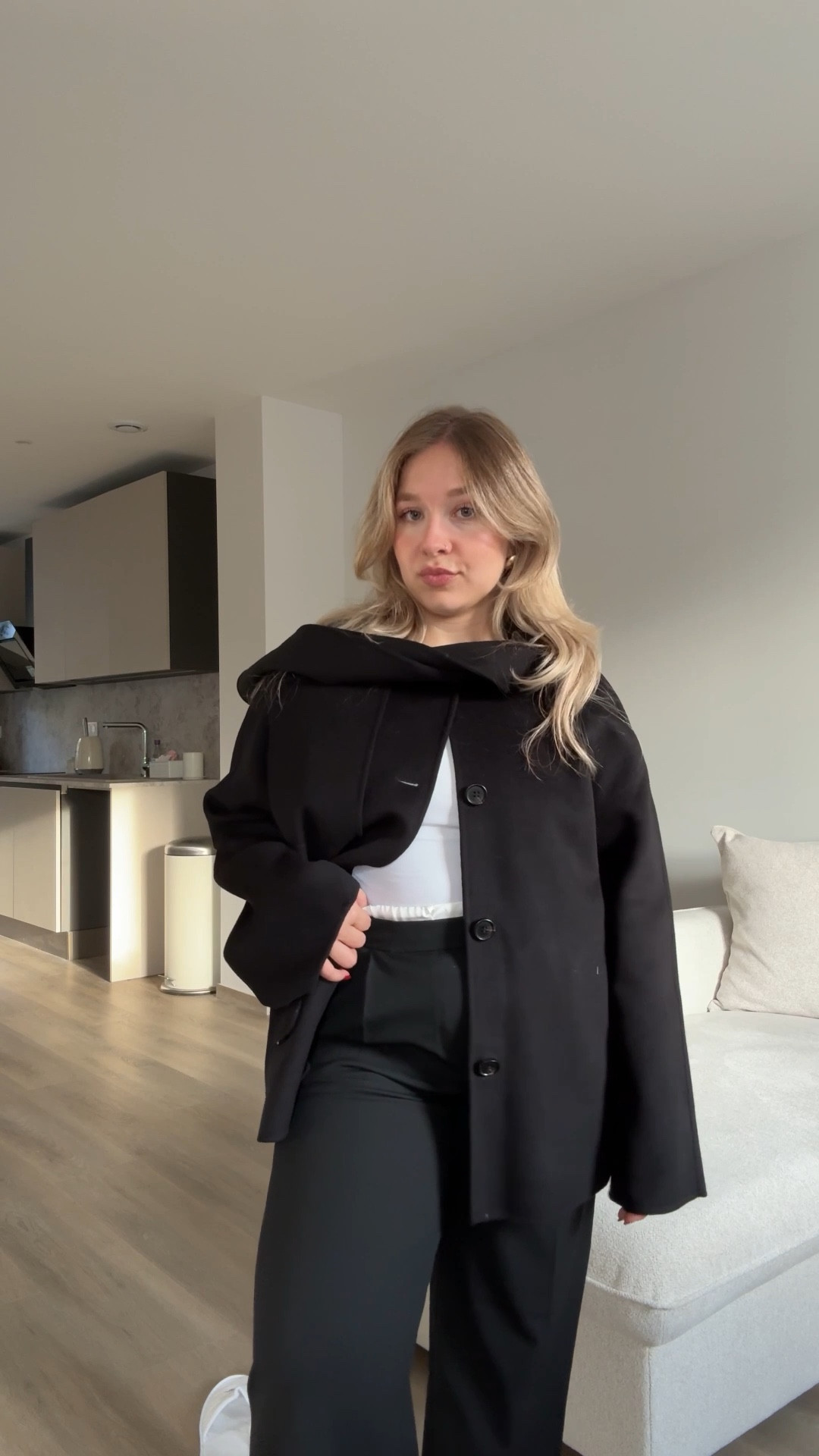 The perfect fall/winter coat 🖤

#LTKWorkwear #LTKMidsize #LTKPetite