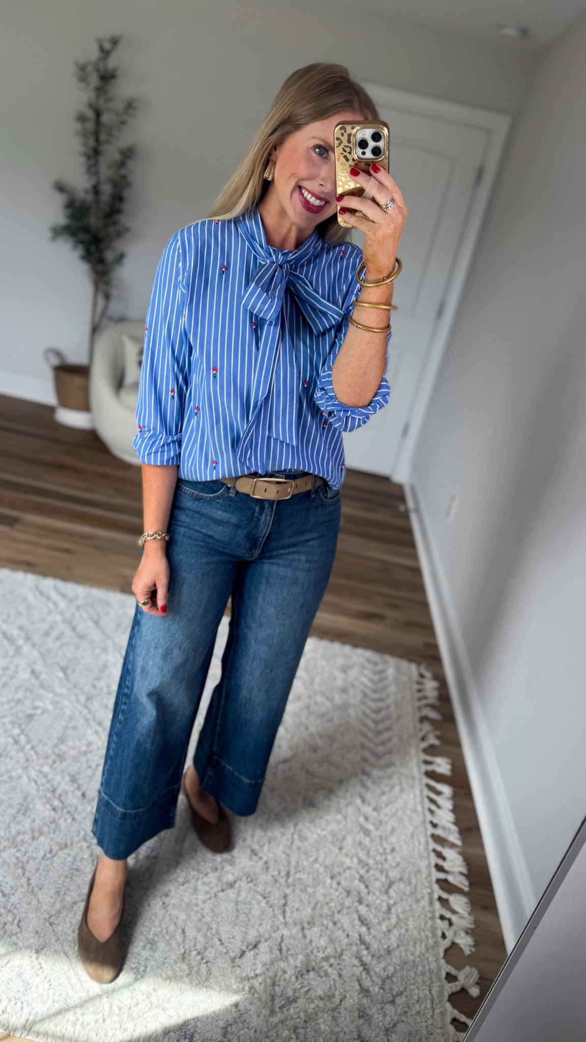 Weekend Walmart Wins try-on
Beaded bow button down- small
Ankle length jeans- 6

#LTKootd