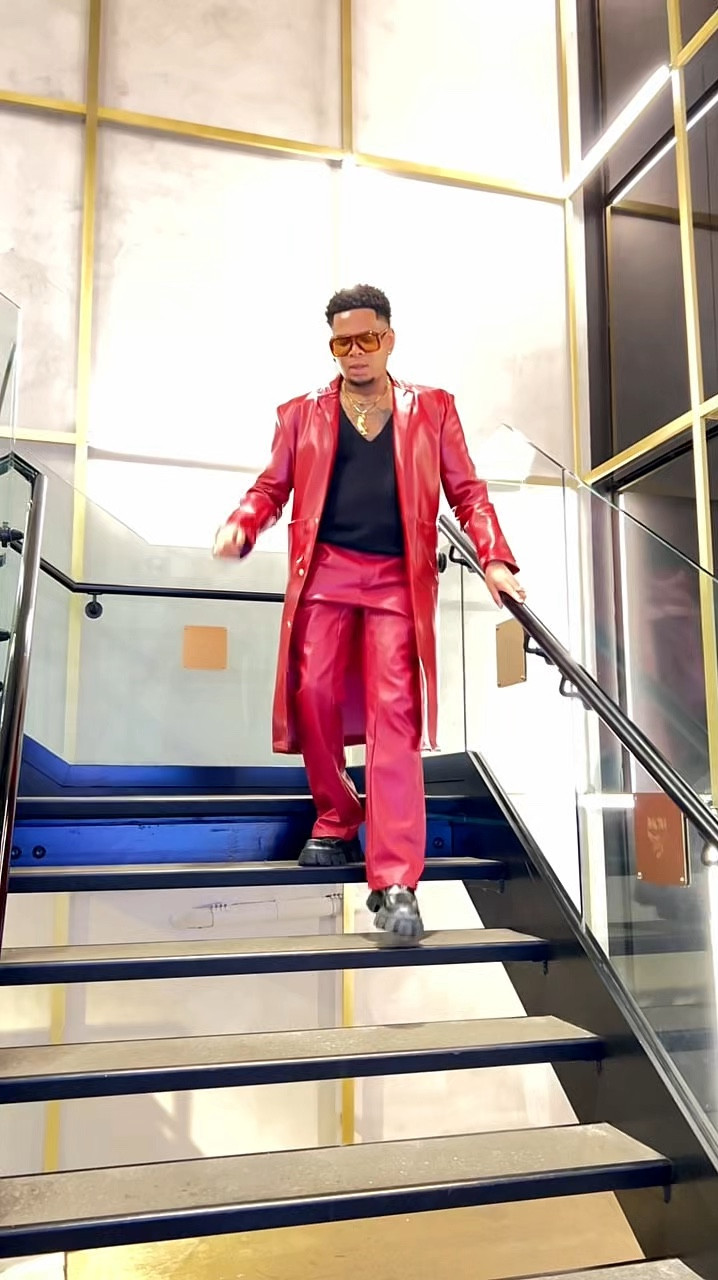 Beehive buzzing!!! Get into a similar look 

#LTKStyleTip #LTKMostLoved #LTKWatchNow