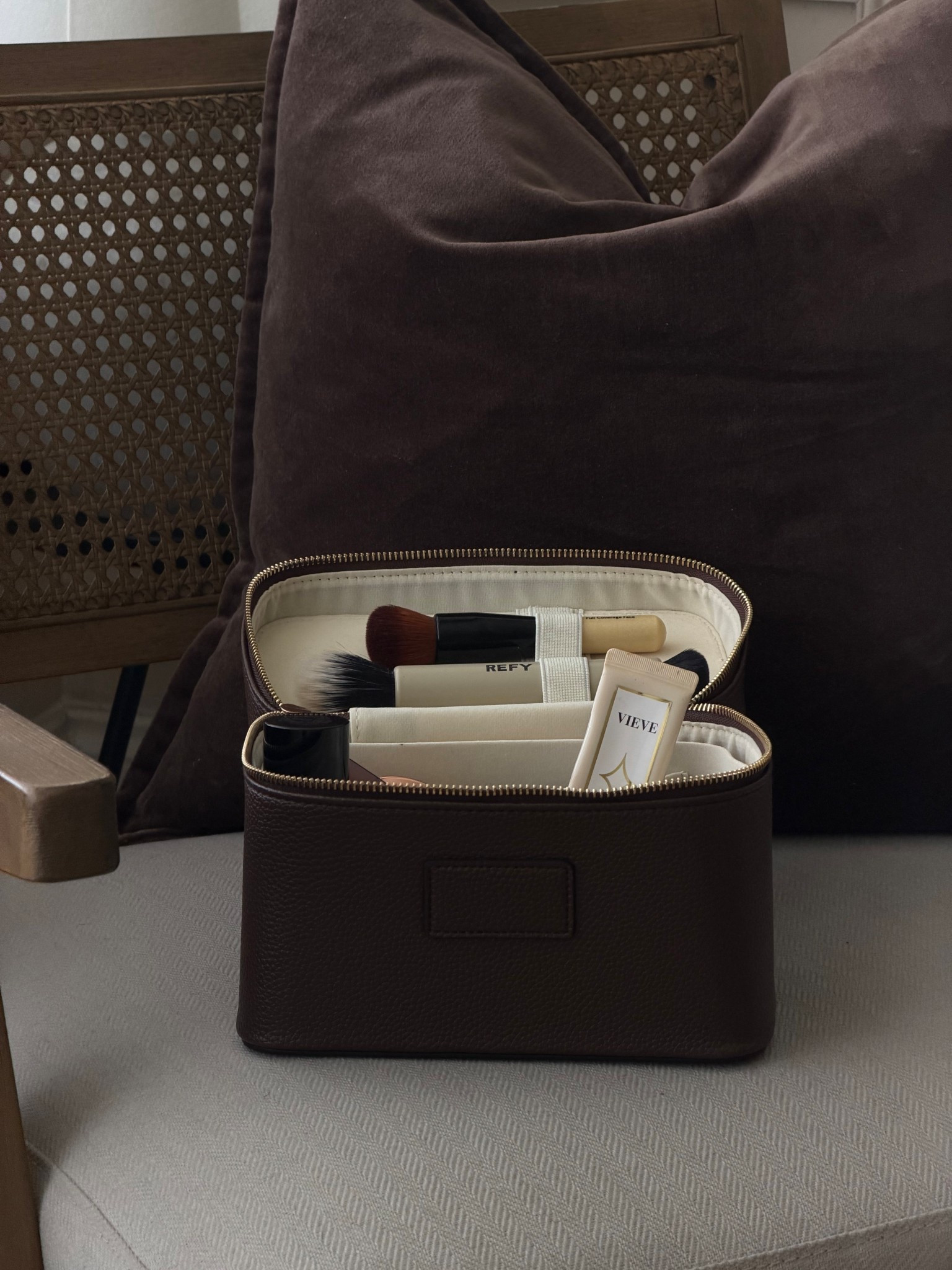 New makeup vanity case is so chic !!

#LTKuk #LTKstyletip #LTKspring