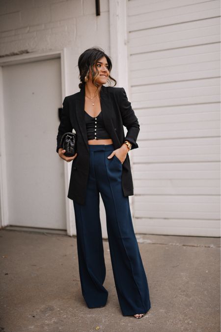 One of my favorite looks from a few years ago! Linked similar trousers and crop top via Abercrombie! Navy blue and black look so chic together! 


#LTKstyletip #LTKfindsunder50 #LTKfindsunder100