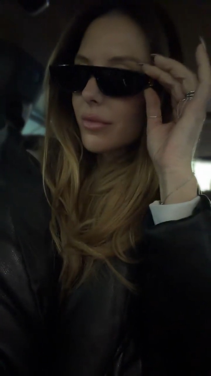 Le specs > designer 🕶️ 

#LTKootd #LTKTravel #LTKvlog