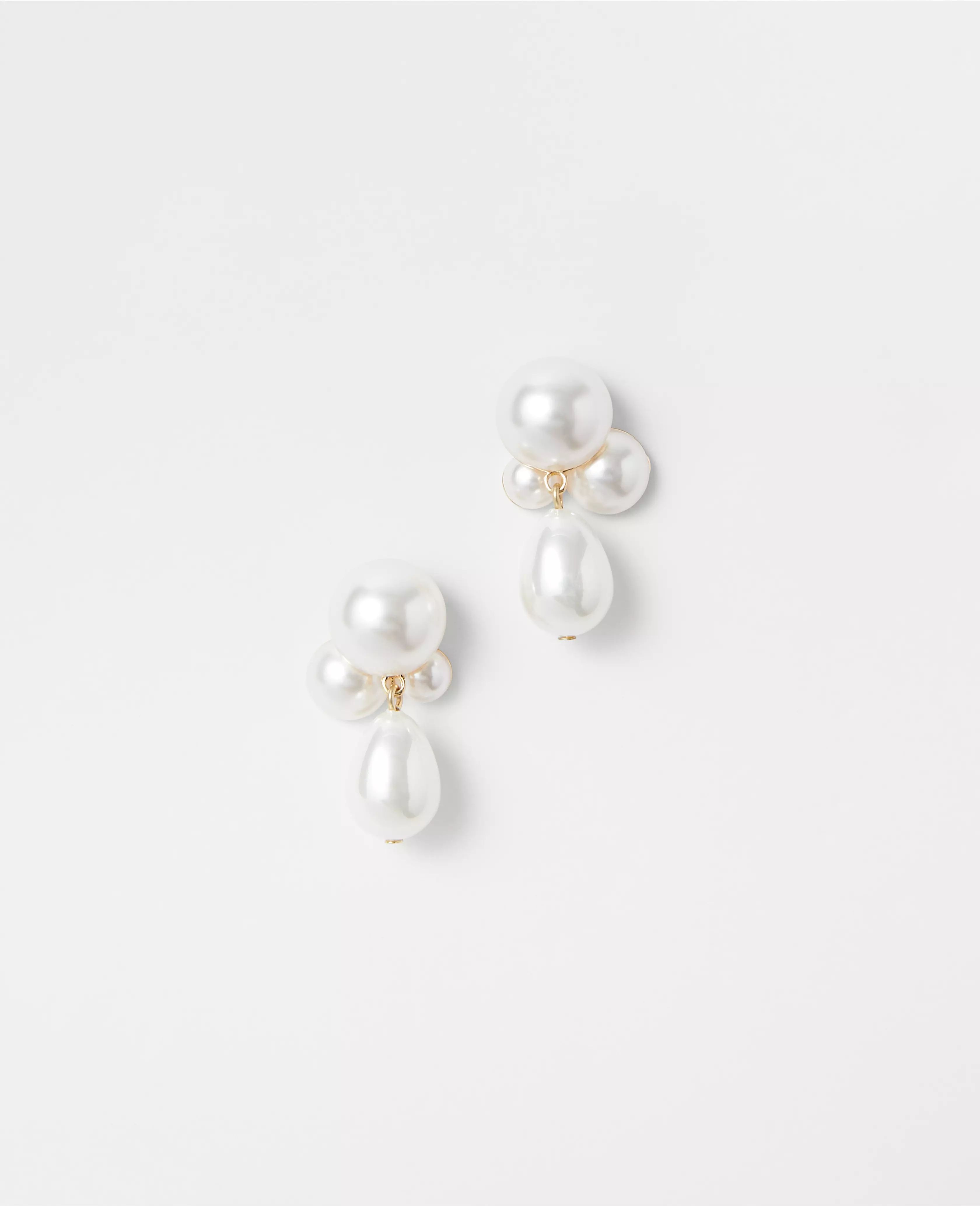Pearlized Cluster Earrings | Ann Taylor (US)