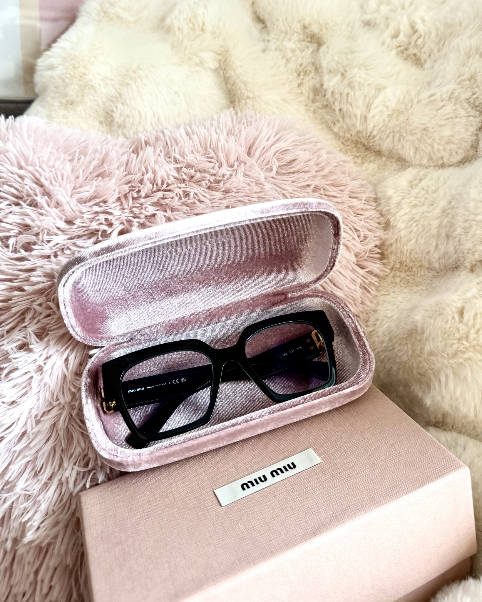 Look at these😍
My new glasses
So chic. Obsessed with them!✨ Miu miu


#LTKBeauty #LTKNYFW