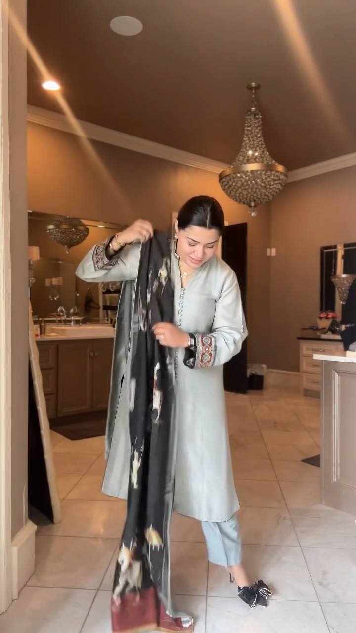 Outfit is an oldie by @sumairaaurangzebofficial 
Nude Lipstick for Brown skin tone @charlottetilbury pillow talk
Fav blush @hudabeauty 
Fav fabrics : high end 80 gms or 60 gms pure raw silk, mid range, pure sheesha silk or medium silk, Low range: softer korean (poly) raw silk
Immitation diamond studs @nordstrom 

(Brown girl fashion, millennial fashion, desi fashion, makeup recs, desi skin makeup, desi blogger, Pakistani bloggers)

#desiblogger #trending #browngirlbloggers #muslimblogger

#LTKOver40 #LTKgrwm #LTKootd