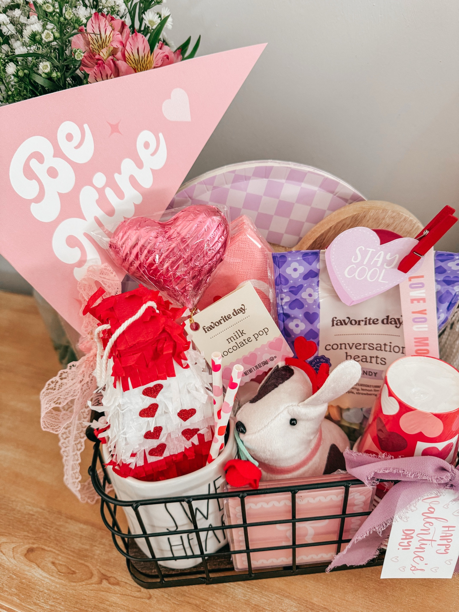 Valentine Flags and Tags

Occasion bin
Valentine’s Day Party
Be mine
Class Party
Party ready

#LTKParties #LTKGiftGuide #LTKSeasonal