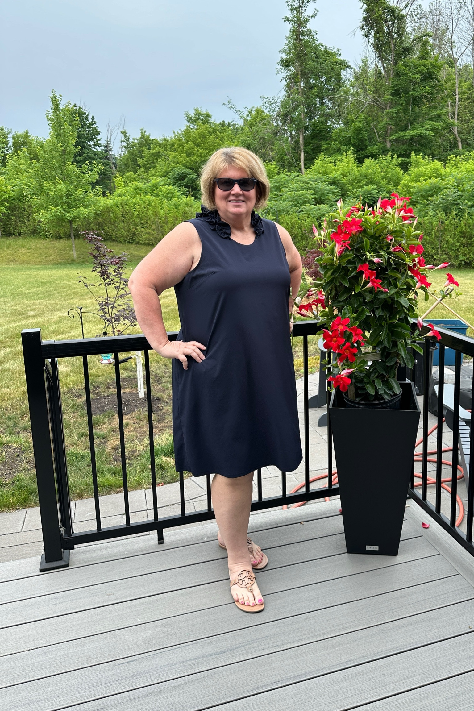  Chico’s navy ruffle neck dress, size 4. Fits true to size.
#lovechicos
#chicos
#dress
#navydress
#summerdress
#plussize
#midlifeinfluencer
#ltkcanada
#ltkover50
#petitestyle