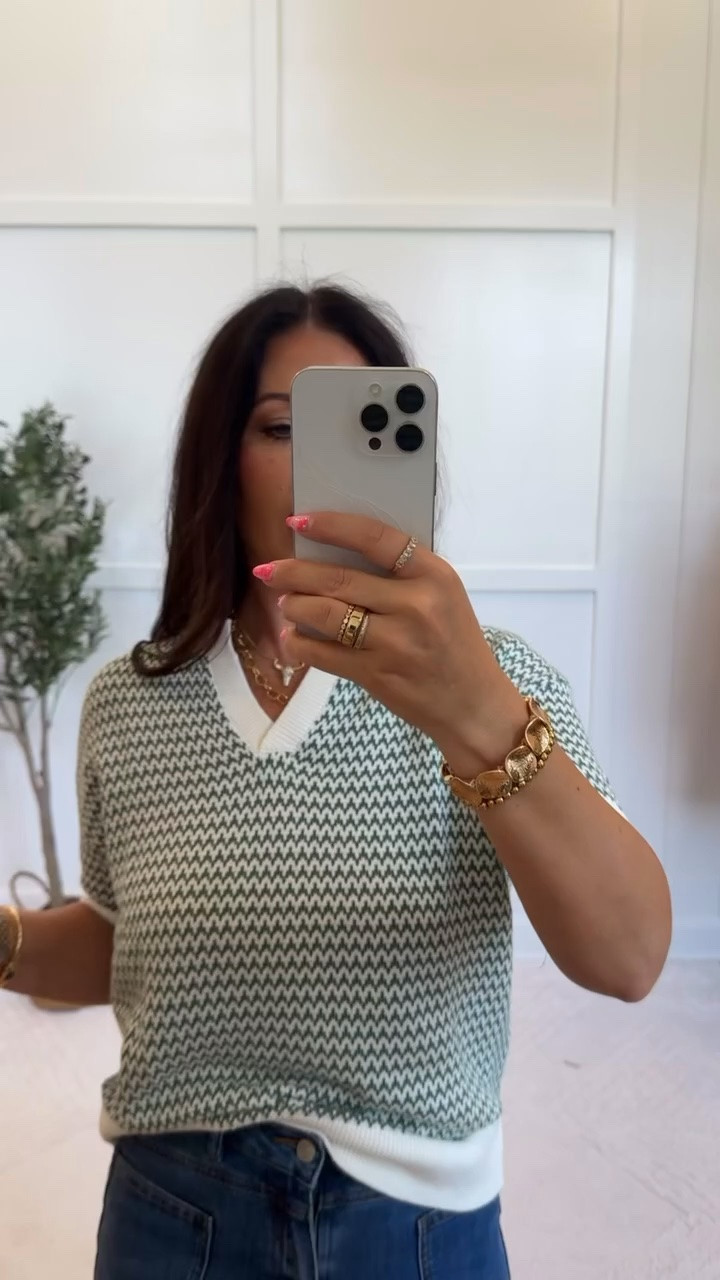 This sweater is giving quiet luxury without the luxury price tag! The prettiest color for fall and so easy to style.
#LTKStyle #AmazonFashion #QuietLuxury #FallFashion #SweaterSeason #AmazonStyle #ClassicStyle

#LTKOver40 #LTKdayinmylife #LTKgrwm