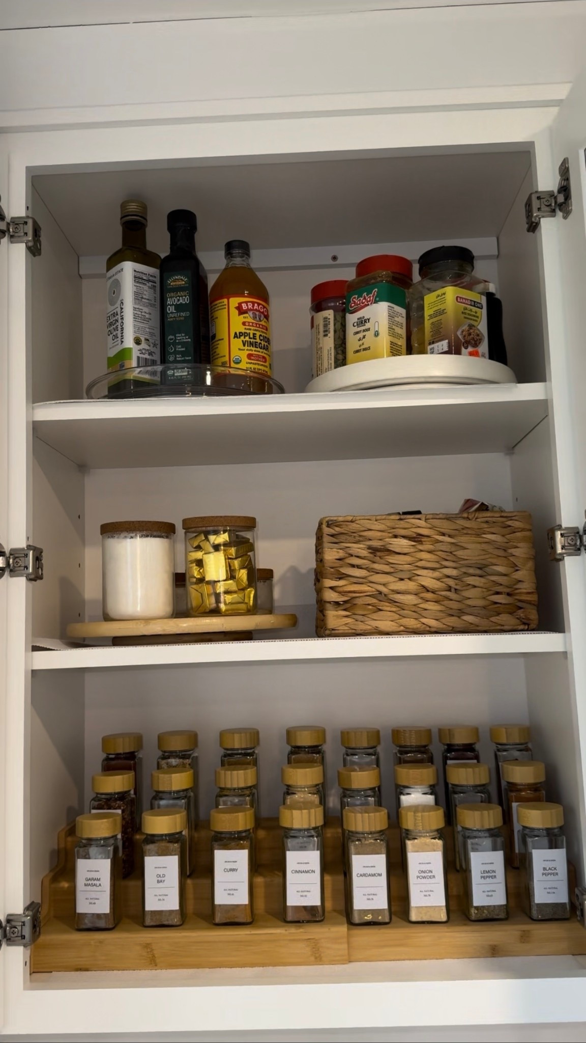 Spice cabinet organizers 🧂 #spicecabinet #spiceorganization #kitchenorganization