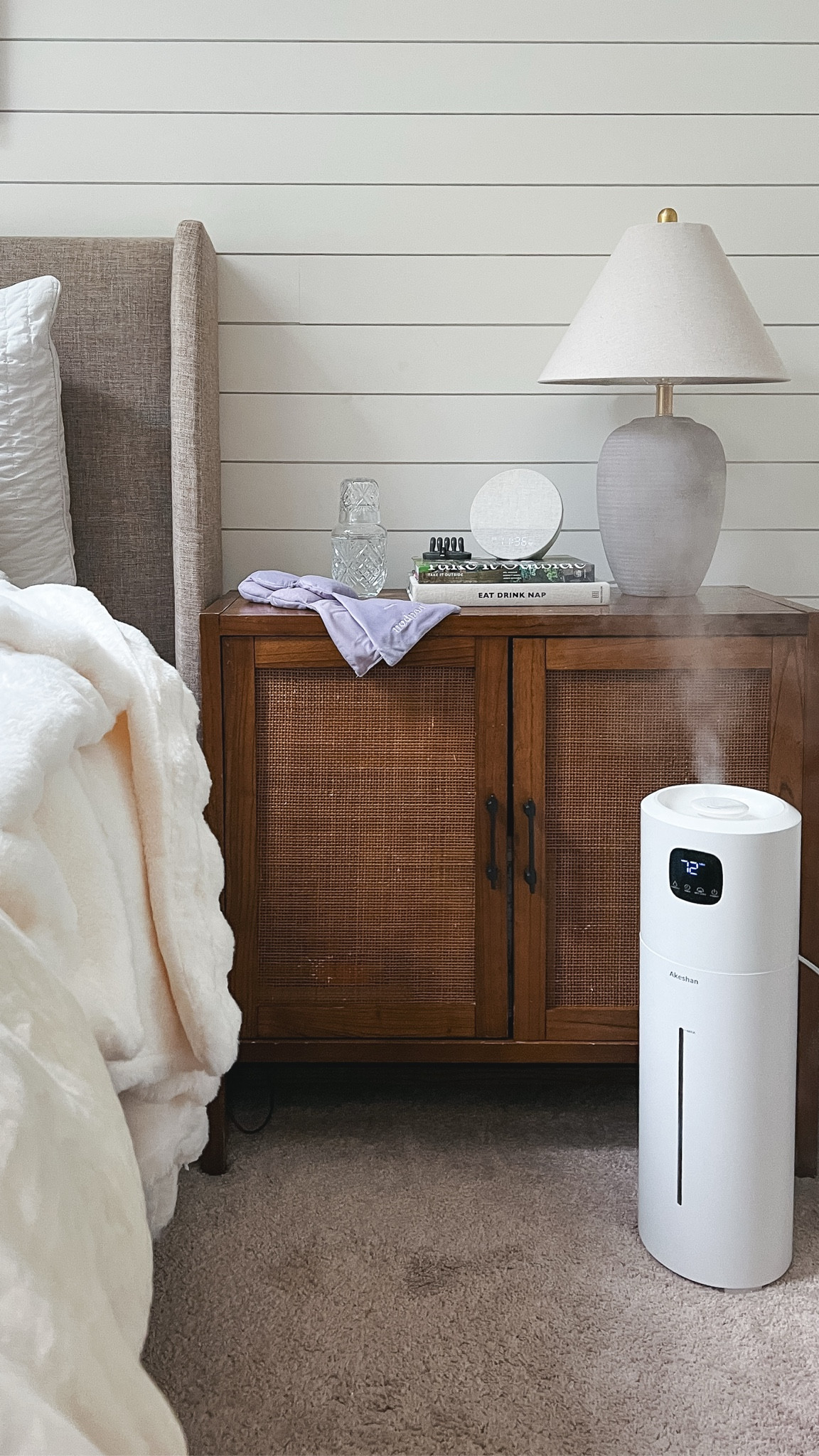 Transform your guest room into a cozy fall retreat 🍂
These are the 5 essentials I always add before hosting family and friends for the season — little touches that make guests feel at home the moment they walk in.

#1 Cozy faux fur blanket
#2 Sunrise alarm clock with white noise
#3 Humidifier for crisp fall air
#4 Water carafe + glass bedside set
#5 Weighted sleep mask for the best rest

#LTKSeasonal #LTKHome #LTKHoliday