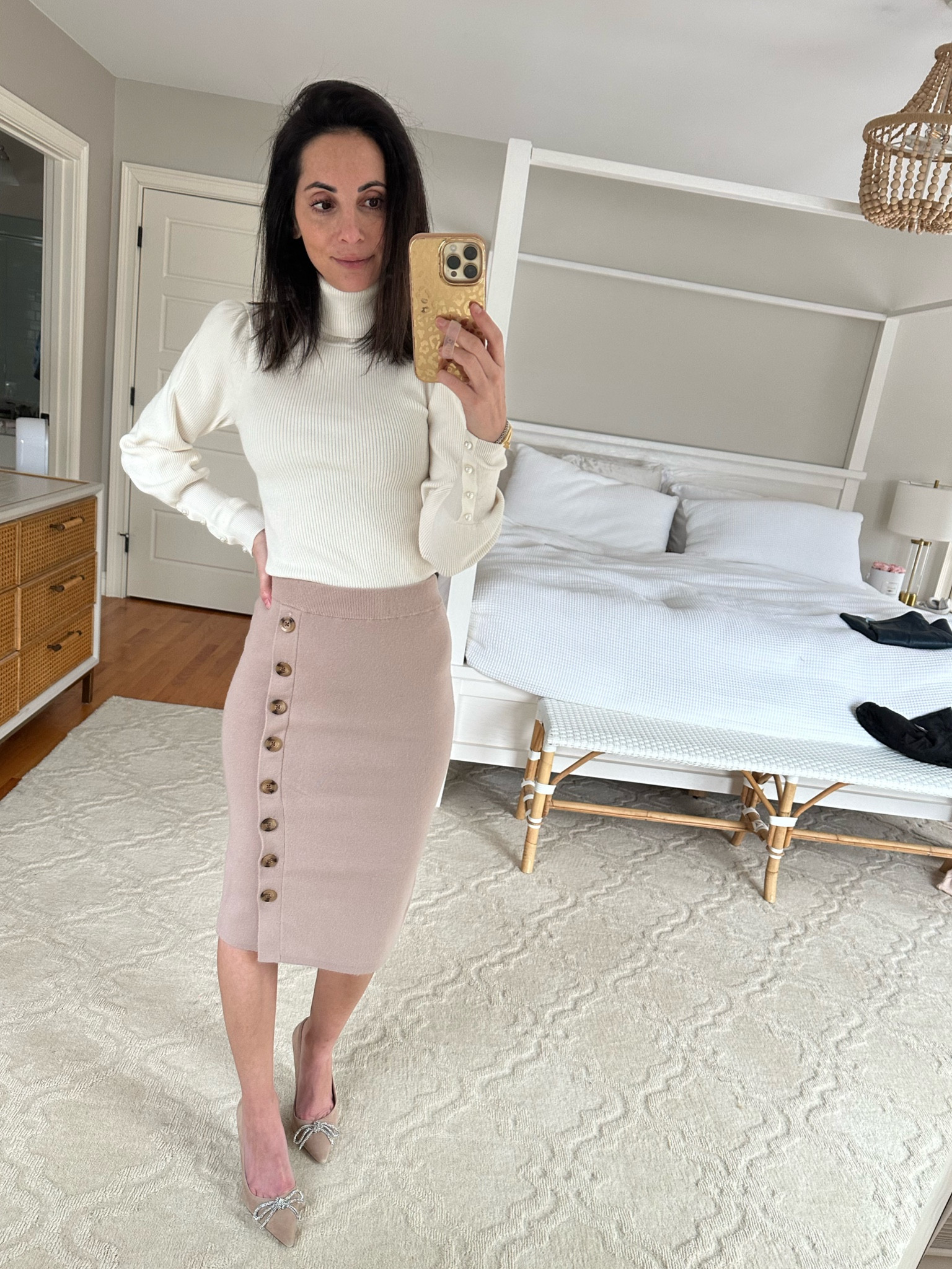 Sweater- xxs
Skirt- 00 petite
Heels- true to size 


#LTKSeasonal #LTKsalealert #LTKHoliday