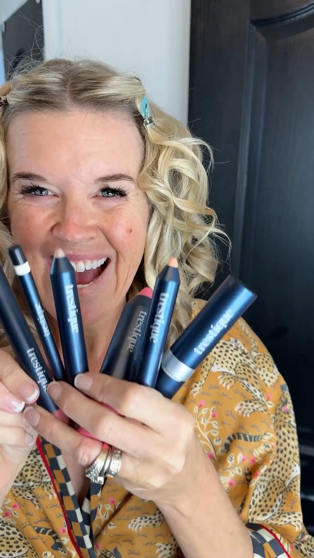 Simplify your make up Routine with trestique 

Easy to use & to apply make up.I love the buildable foundation with built in sponge.

A go to blush has a built in blush making it so convent.

You’ll want the lipliner with built in lipstick making reapplying easy on the go. 

Don’t miss out on the cyber Monday deal 30% off.. No Code needed … in its last hours and extended 🎉🎉

Make for great gifts 🎁 

The starter kit has everything you need for on the go… and perfect for vacation✔️

-foundation stick w sponge
 all day coverage 
-blush stick &brush great pink glow
- Shadow crayon + brush 
-shiny lip Crayon + Primer 
-deluxe le pack bag with mirror 



#LTKGiftGuide #LTKBeauty #LTKSaleAlert