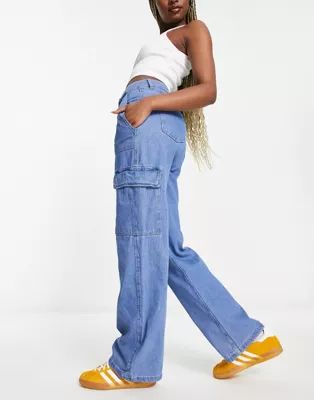 Bershka high waisted contrast stitch baggy cargo jeans in mid blue | ASOS (Global)