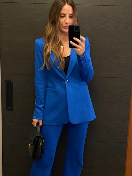 The most beautiful Alice & Olivia Suit ON SALE! 

Perfect for corporate holiday functions! 

Wearing size 0 in jacket and pants.  Pants run a little big. 
😙

#LTKHoliday #LTKsalealert #LTKover40