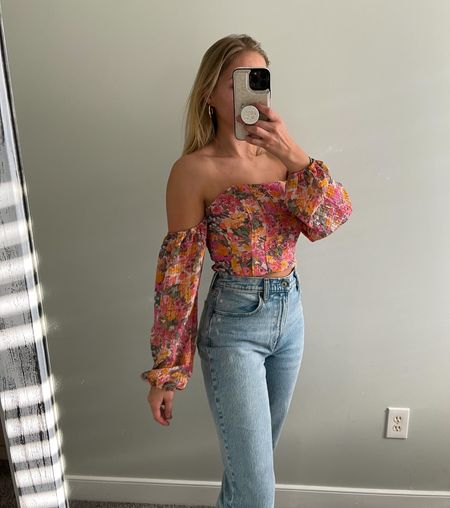 Floral crop top 
Target finds 
Festival 
Abercrombie jeans 
Summer outfit 
Spring outfit 
Off the shoulder 
Spring top 
Summer top 
Date night outfit 
Vacation outfit 
#summeroutfit 
#countryconcert #countryconcertoutfit #ootd #ootdfashion #wildfable 

Follow my shop @kallie_carson on the @shop.LTK app to shop this post and get my exclusive app-only content!

#liketkit #LTKFestival #LTKsalealert #LTKFind
@shop.ltk
https://liketk.it/44SW9

#LTKtravel #LTKSeasonal #LTKstyletip