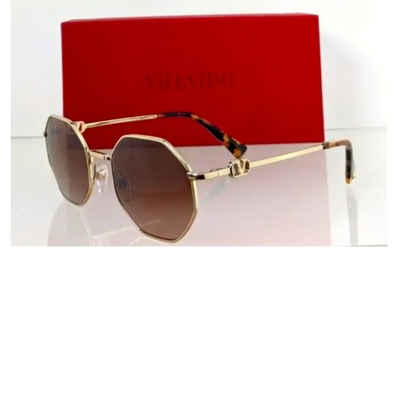 Valentino authentic gorgeous sunglasses New VA 2040 | Poshmark