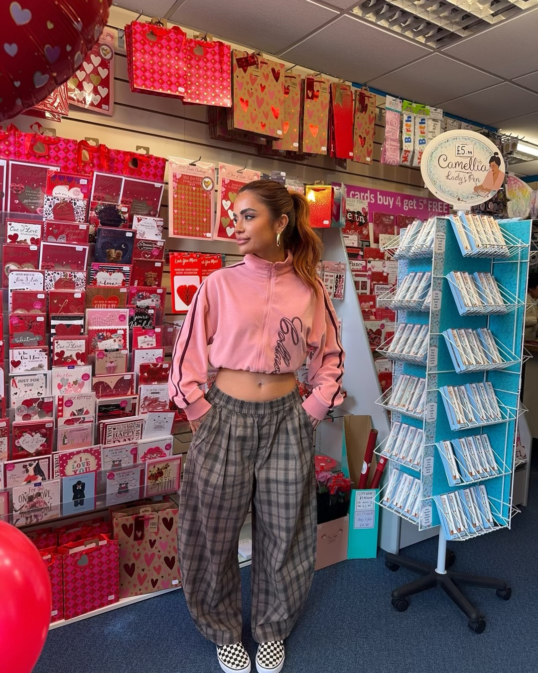 Casual outfit inspo / checked trousers / baggy trousers 

#LTKuk #LTKstyletip #LTKFashionMonth