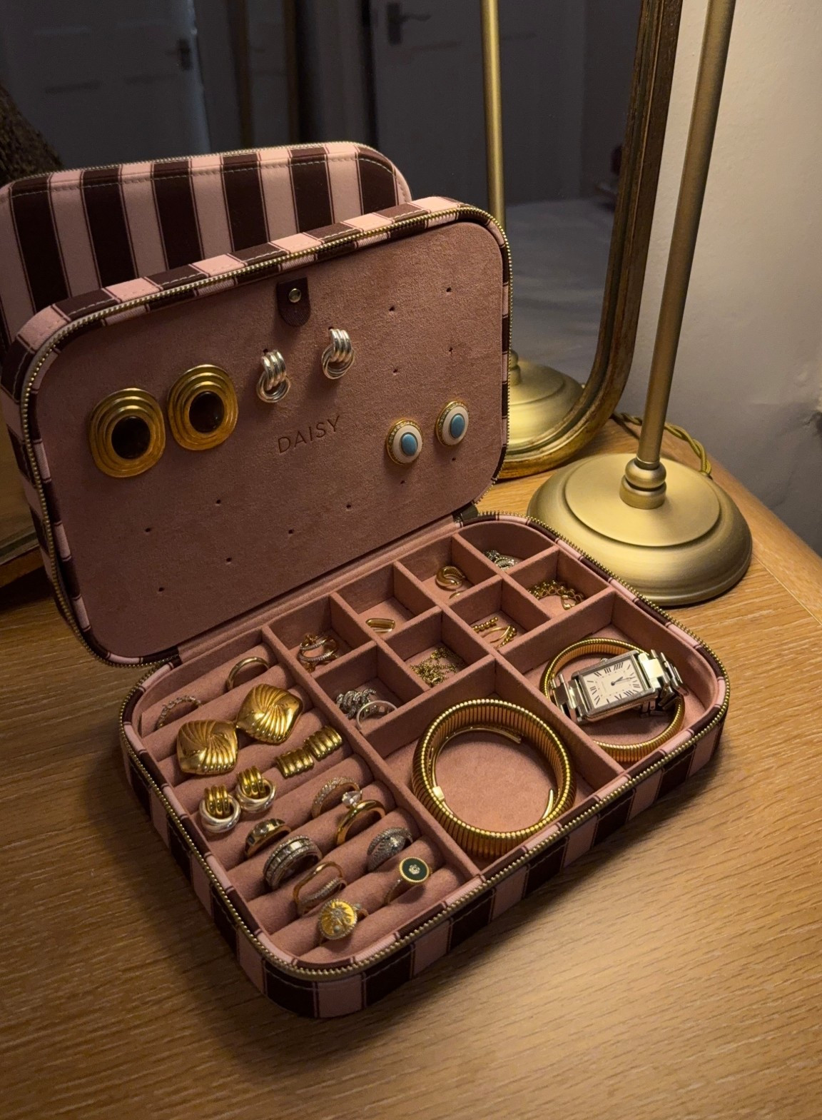 This jewellery box 🤌🏼🤌🏼🤌🏼🤌🏼