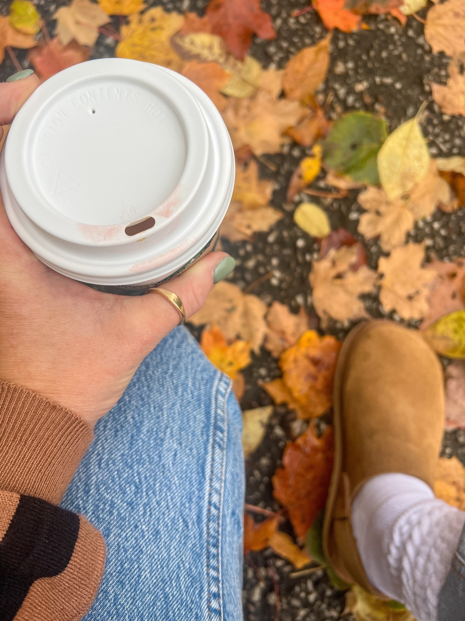 Cozy fall mornings done right 🍂☕✨ Nothing beats hot coffee in hand, UGGs on, and crunchy autumn leaves underfoot. The perfect mix of comfort, style, and seasonal vibes. 

#LTKFindsUnder100