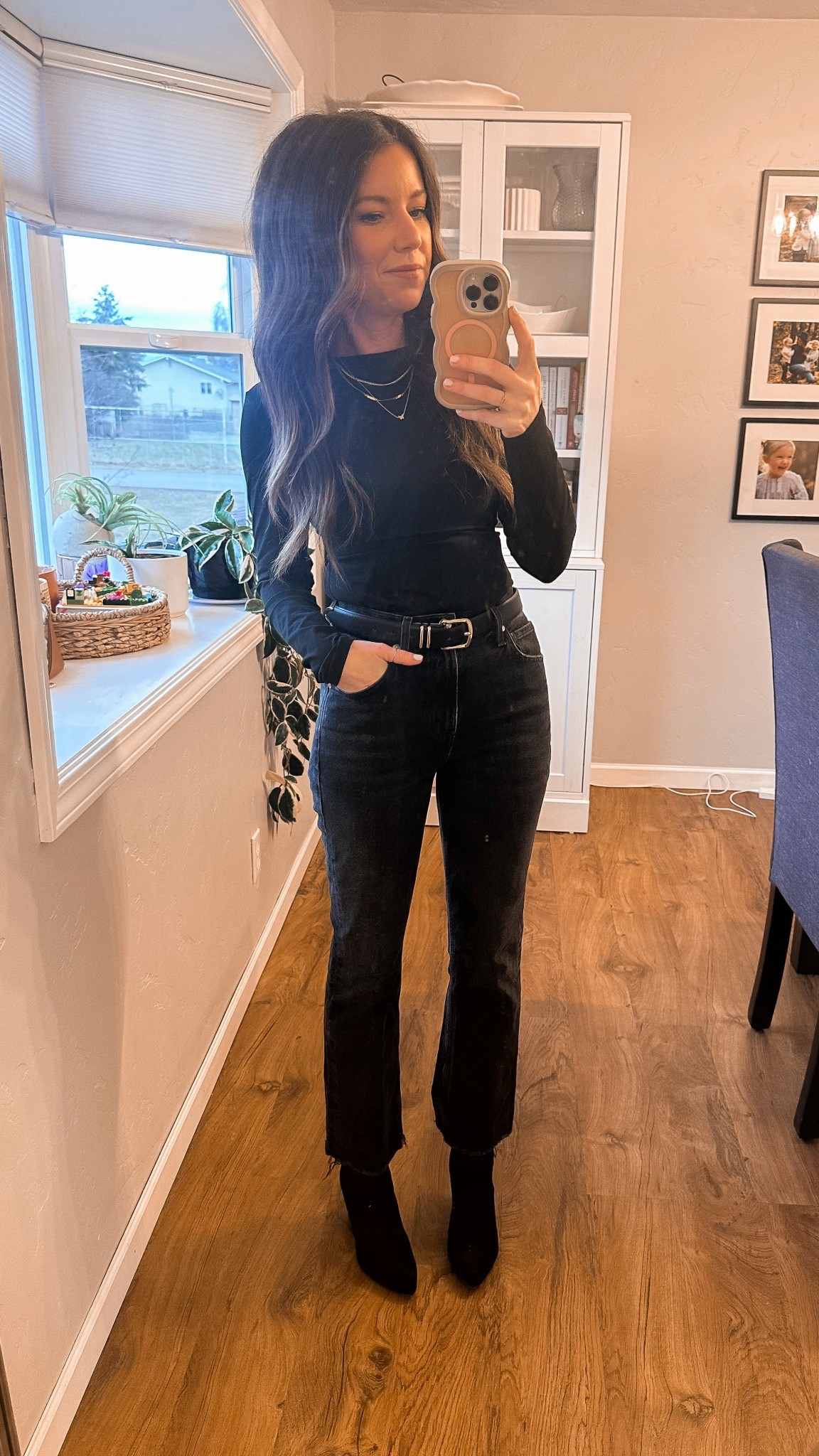 Date night always deserves a spot in the feed. Getting glammed up is rare these days 😅🌹🫶🏻  





#LTKootd #LTKPetite #LTKmomlife