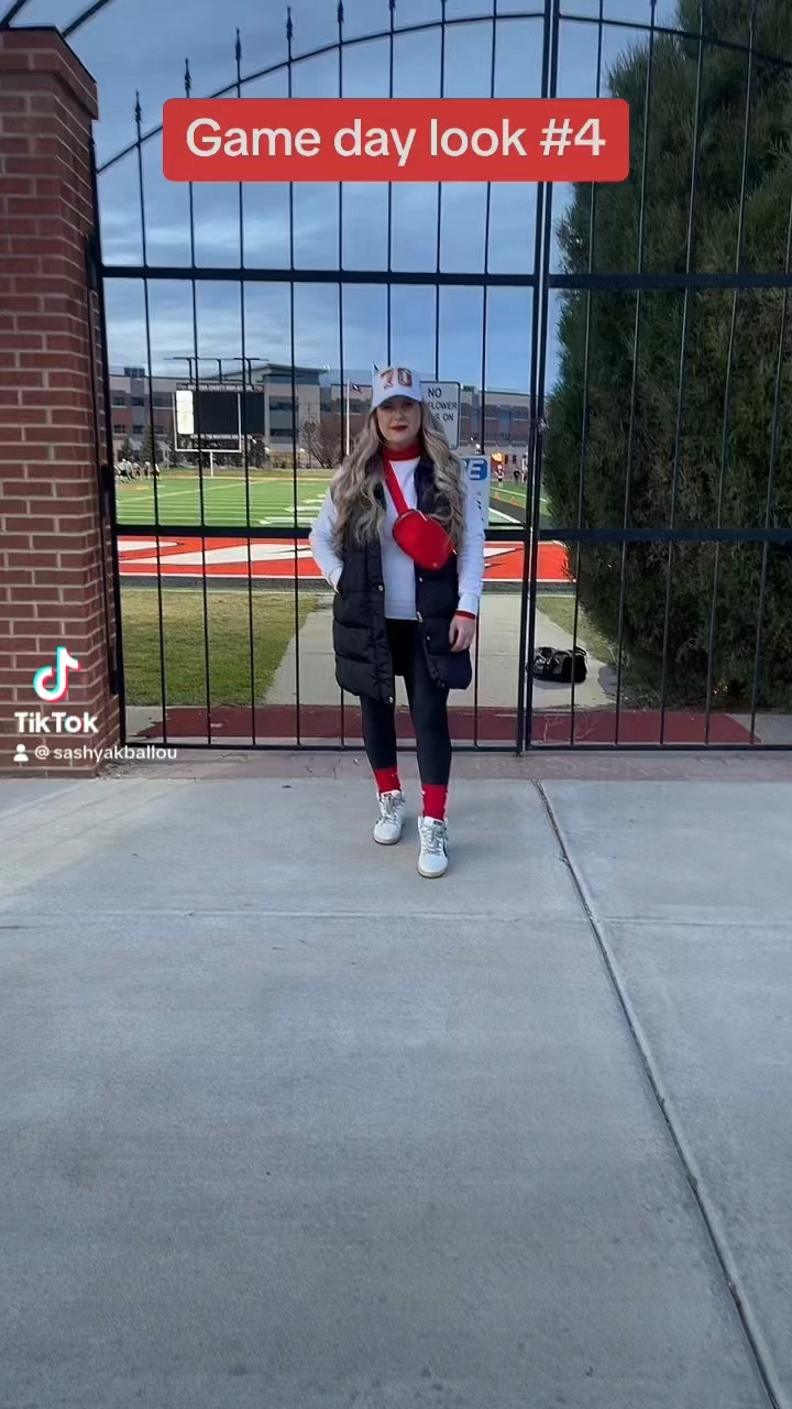 Game day look black and white inspired 

#LTKmidsize #LTKfindsunder50