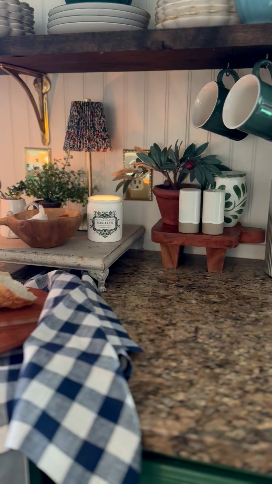 Kitchen moment… brass electrical and switch plate, kitchen candle, linen napkin, brass shelf bracket, @lecreuset mugs

#LTKFindsUnder50 #LTKSaleAlert #LTKHome