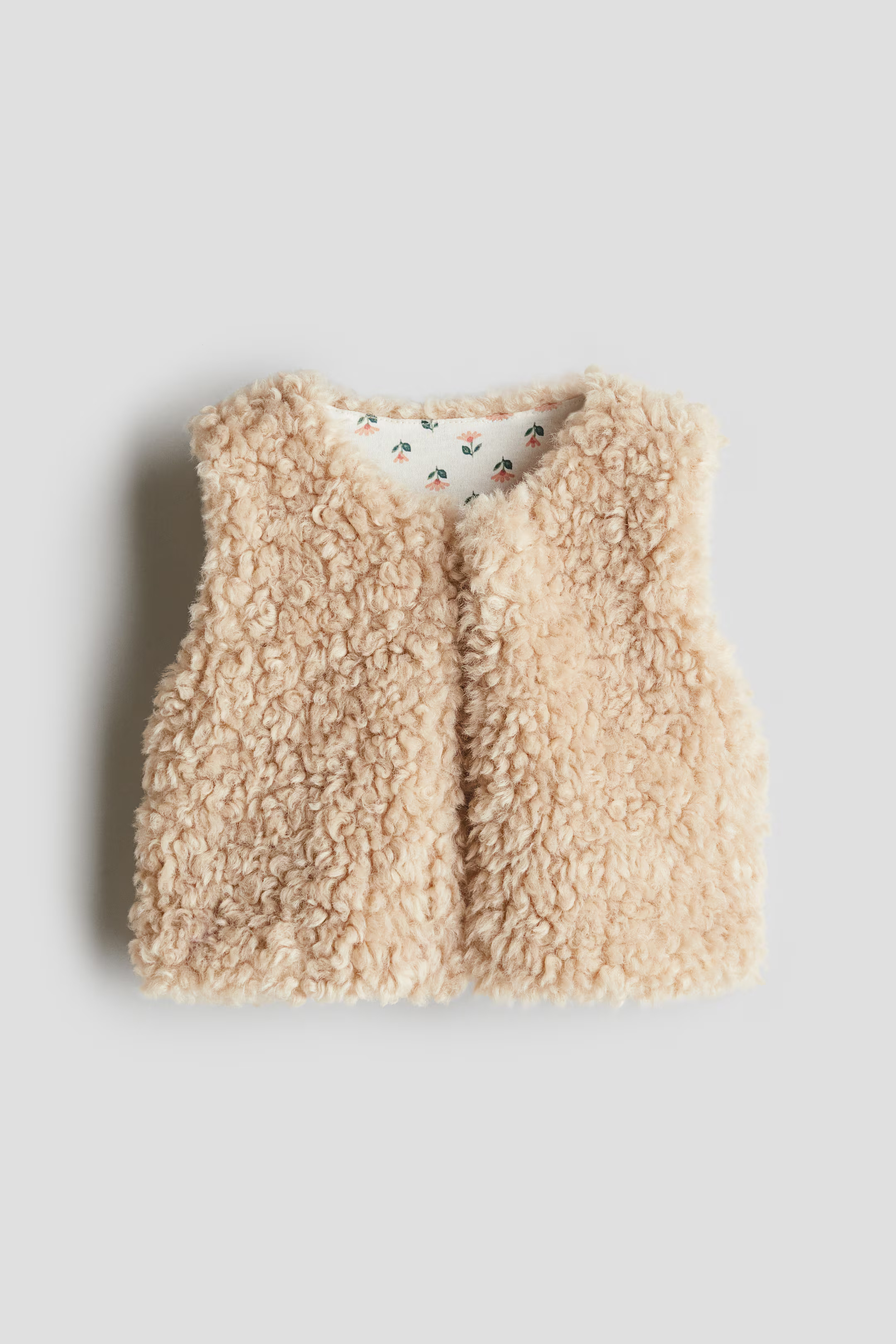 Fluffy gilet | H&M (US + CA)