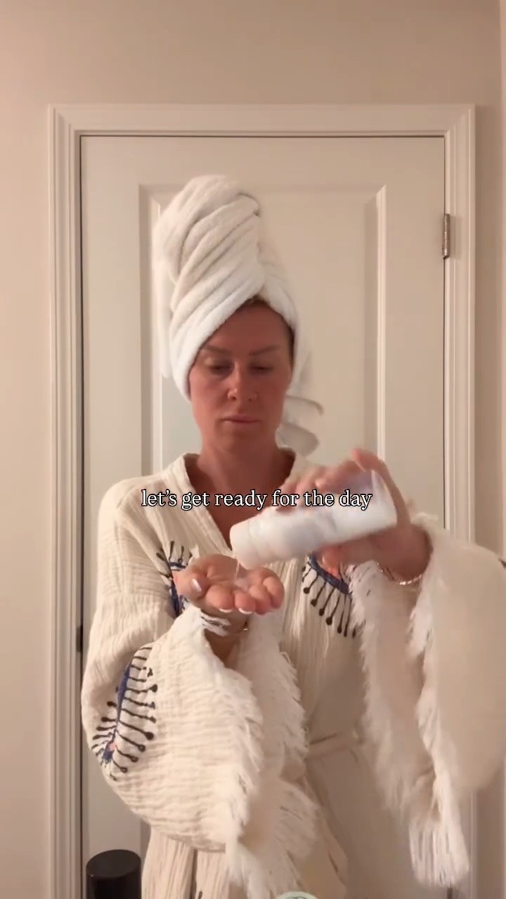 Idk why but I woke up saying “it ain’t easy being cheesy” and I haven’t stopped saying it since. Anyways…. 🤣

Comment MORNING below to receive a DM with the link to this post on my LTK ⬇ https://liketk.it/5v8vr #ltkbeauty #ltkstyletip #grwm #amazonfashionfinds #whatimwearingnow #affordablefashion #amazoninfluencer #amazonfashion #whatimwearingtoday #ltkstyletip #casualstyle #momoutfit #twopieceset #ootd #ditlvlog #dayinthelife #spendthemorningwithme #morningvlog #skincare #ɢᴇᴛʀᴇᴀᴅʏᴡɪᴛʜᴍᴇ DITL GRWM
get ready with me vlog 
Skincare and outfit of the day

#LTKgrwm #LTKmorningroutine #LTKdayinmylife