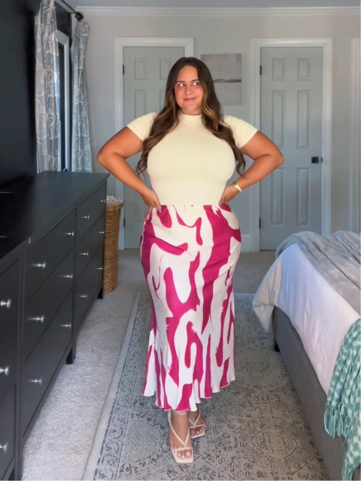 Fuller bust teacher outfit idea 

TOP: size L. Normally an XL / bra size 38J
Skirt: XL


#LTKBacktoSchool #LTKmidsize #LTKworkwear