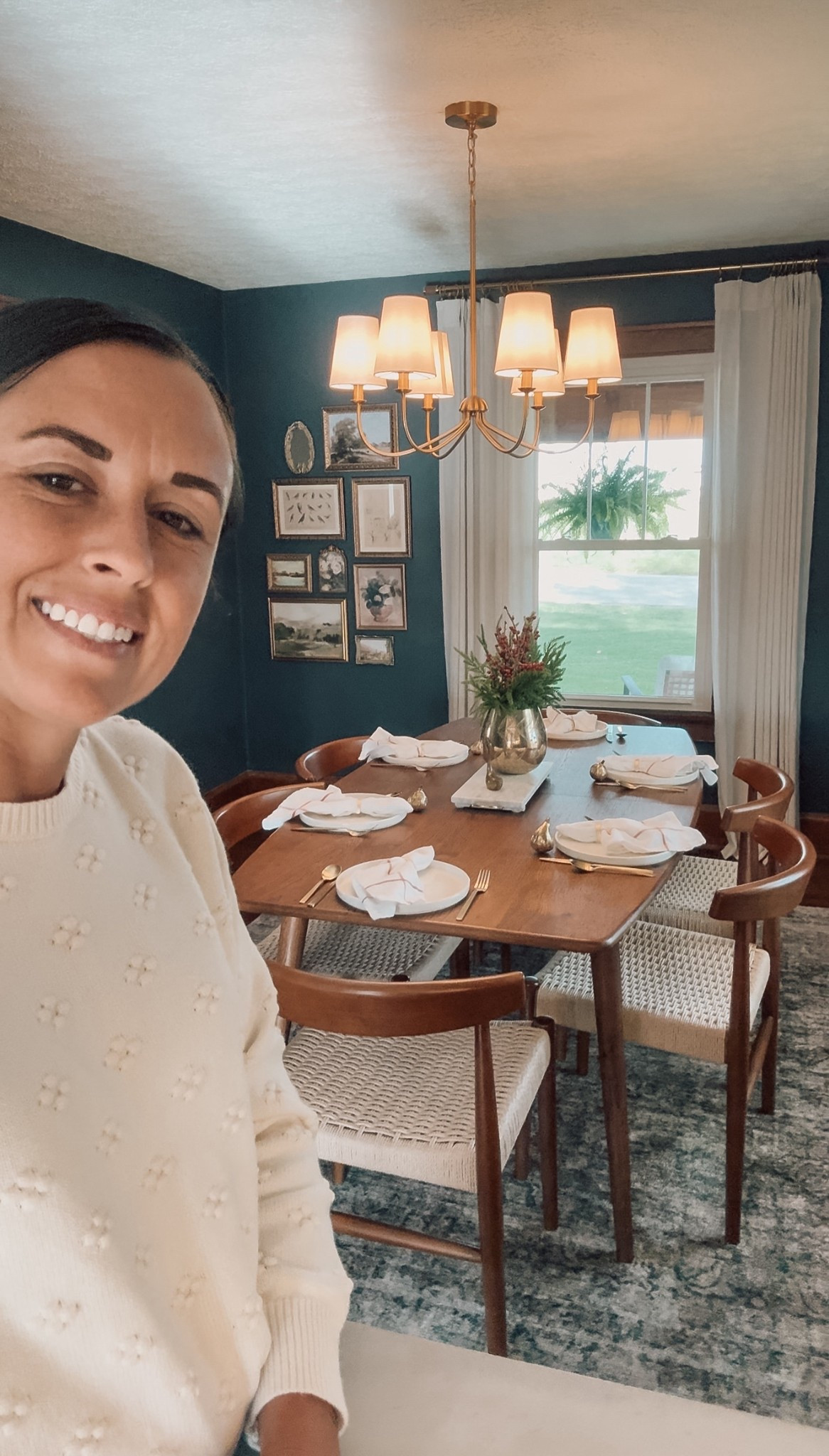 Hosting | Simple Christmas Tablescape | Castlery Table @castleryus #amazon #hosting #tablescape 

#LTKHoliday #LTKSeasonal #LTKStyleTip