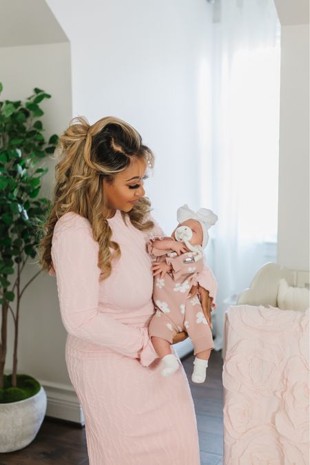 Mommy And Me Outfits 💕

mommy and me outfits // mommy and me dress // mommy and me // baby girl outfits // baby girl coming home outfit // baby girl clothes // baby outfits // affordable fashion finds // newborn photo outfit

#LTKBaby #LTKFamily #LTKStyleTip