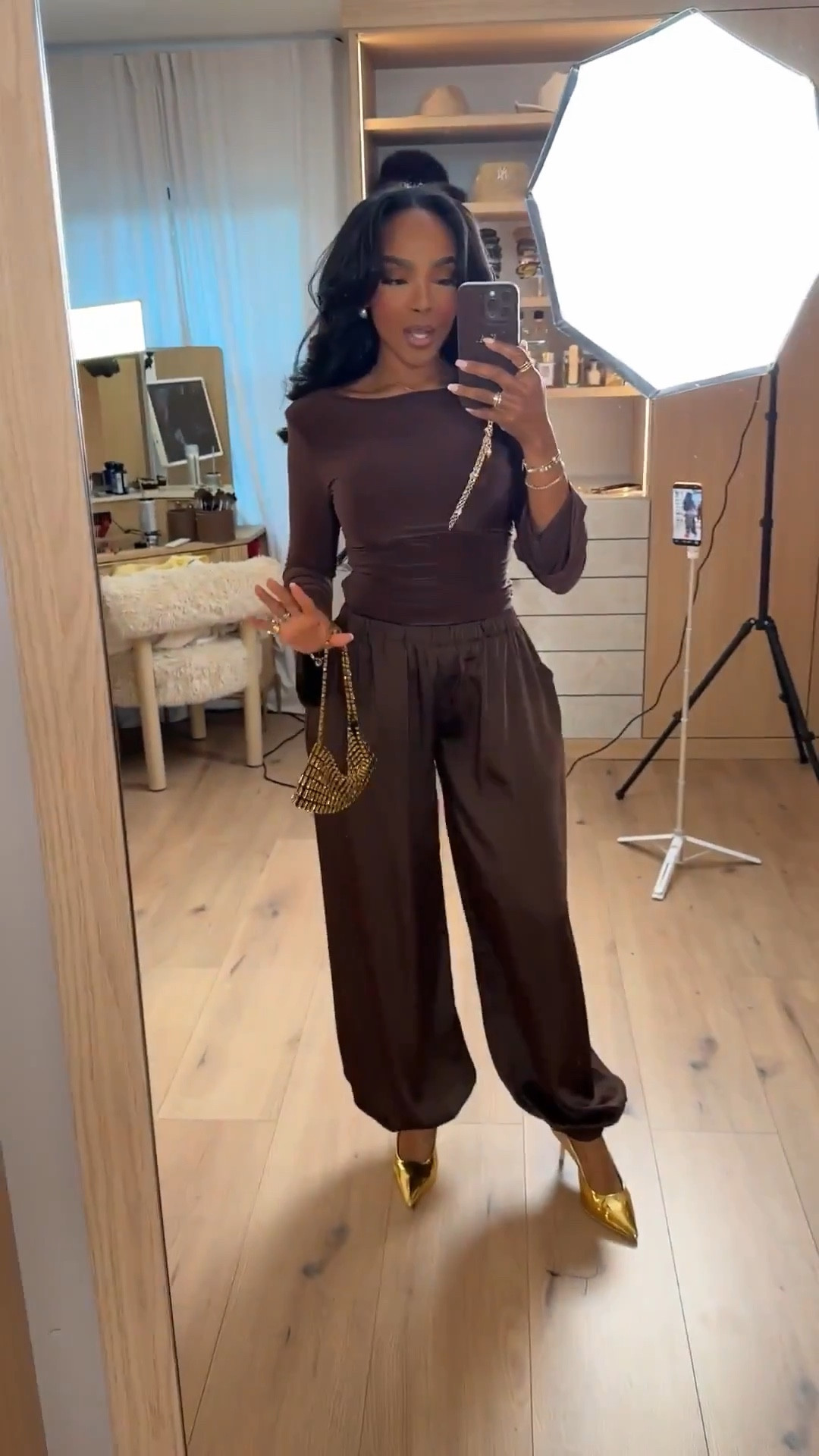 ✨ Chocolate Monochrome Moment

Rich brown tones done right. This elevated monochrome look feels luxe but effortless, with fluid tailoring that moves with you and instantly polishes the silhouette. Each piece is easy to restyle separately, so the cost per wear keeps dropping—this is a long-term shopping strategy kind of outfit.

Perfect for:
• Dinner dates
• Events or celebrations
• Elevated nights out

📏 Sizing:
Top: Small  
Pants: 27 Long  
Heels: True to size  
Bag: One size  

Measurements:
5’4” · 138 lbs · 34D · 27” waist · 40” hips

Tap to get details.

Monochrome outfit ideas, brown outfit inspiration, elevated evening looks, chic neutral outfits, timeless wardrobe staples styled multiple ways.

Follow me on Instagram and YouTube @kirasfashionfinds



#LTKPetite #LTKootd