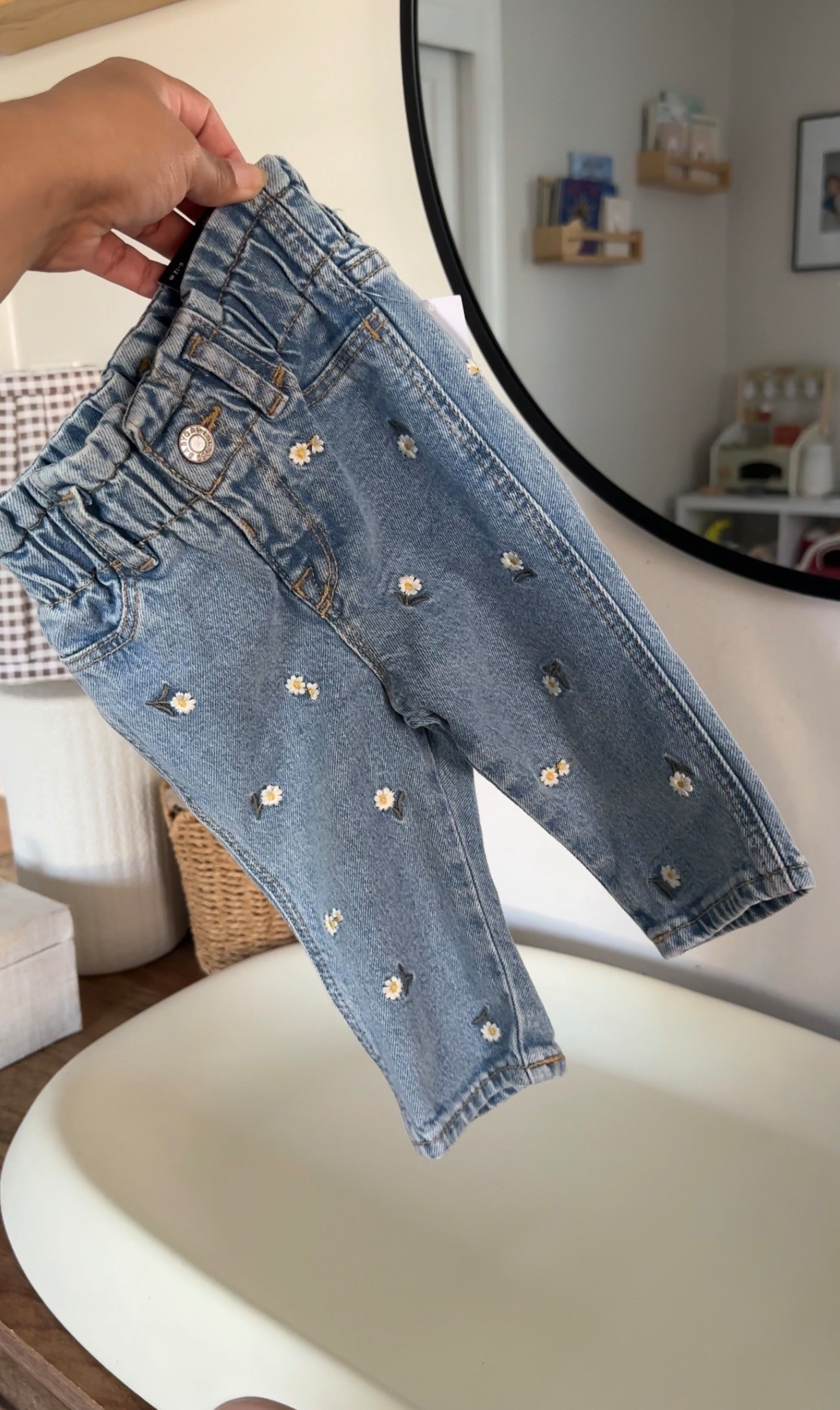 Gap Baby Jeans 

#LTKKids #LTKBaby #LTKootd