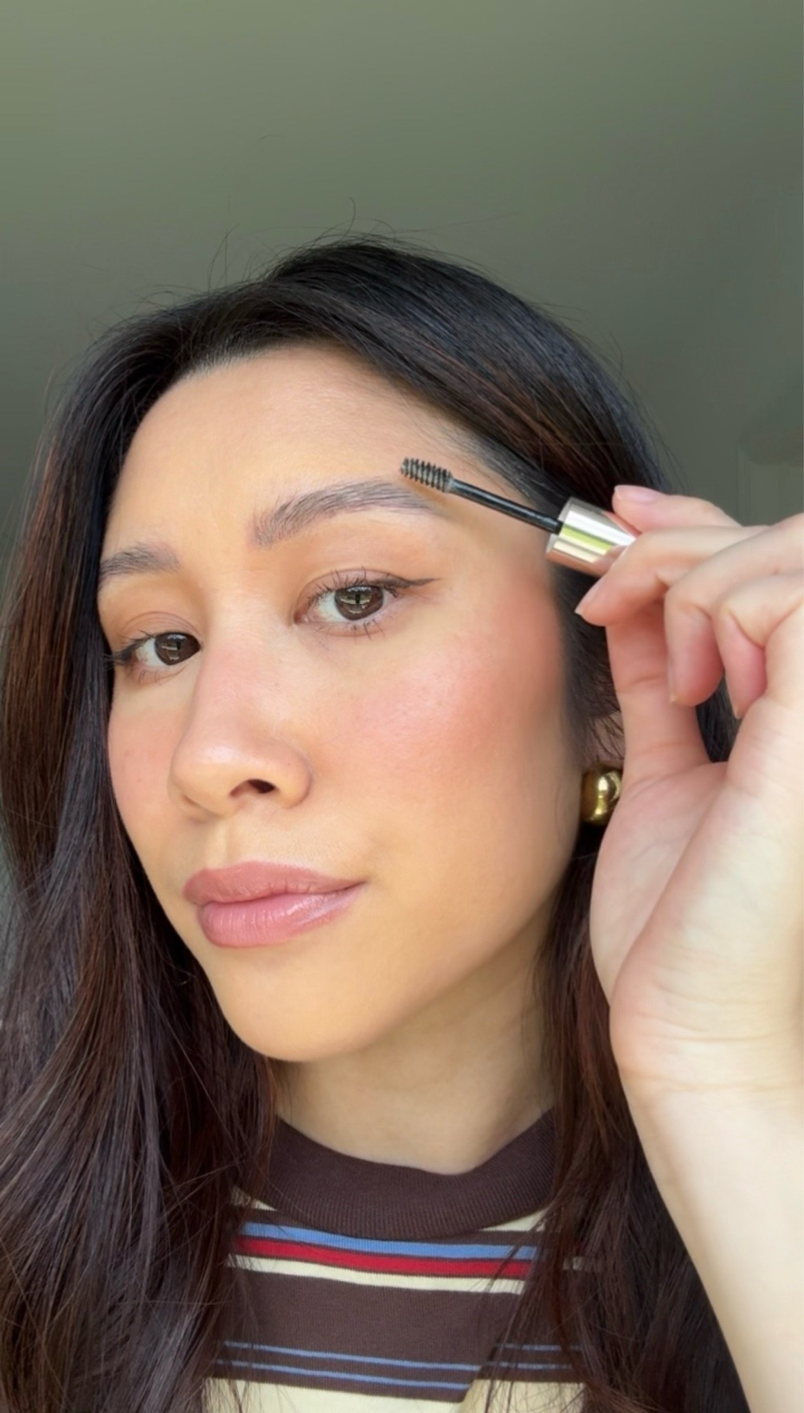 Can’t believe I didn’t get on the brow gel train sooner 🙊✨